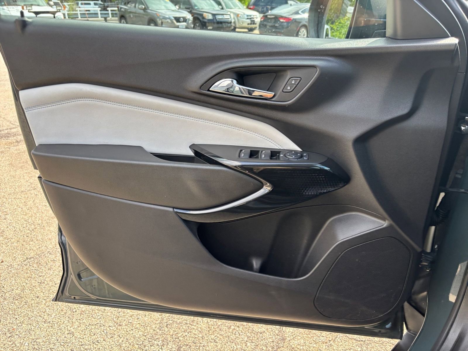 Thumbnail: 2025 Chevrolet Trax - 18