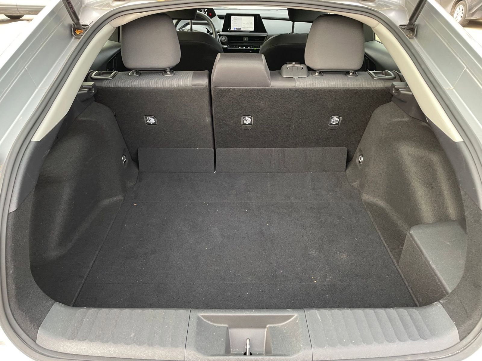 Thumbnail: 2025 Toyota Prius - 30