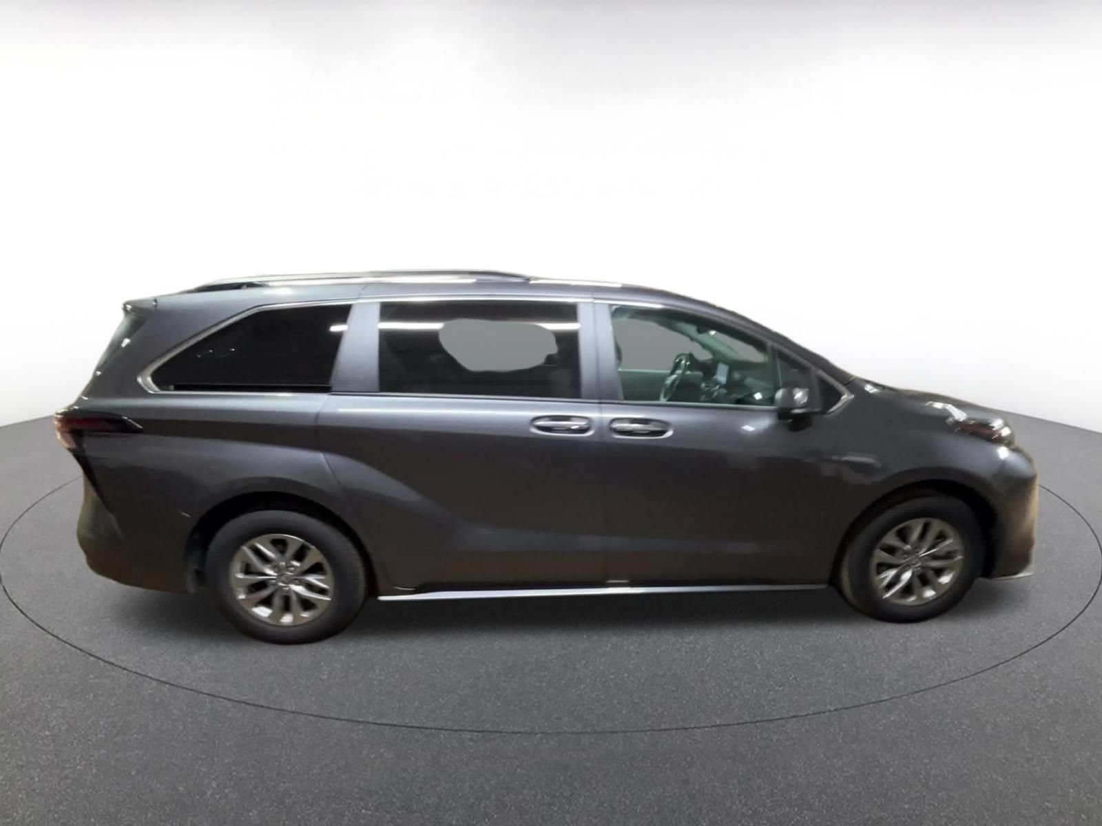 Thumbnail: 2025 Toyota Sienna - 15