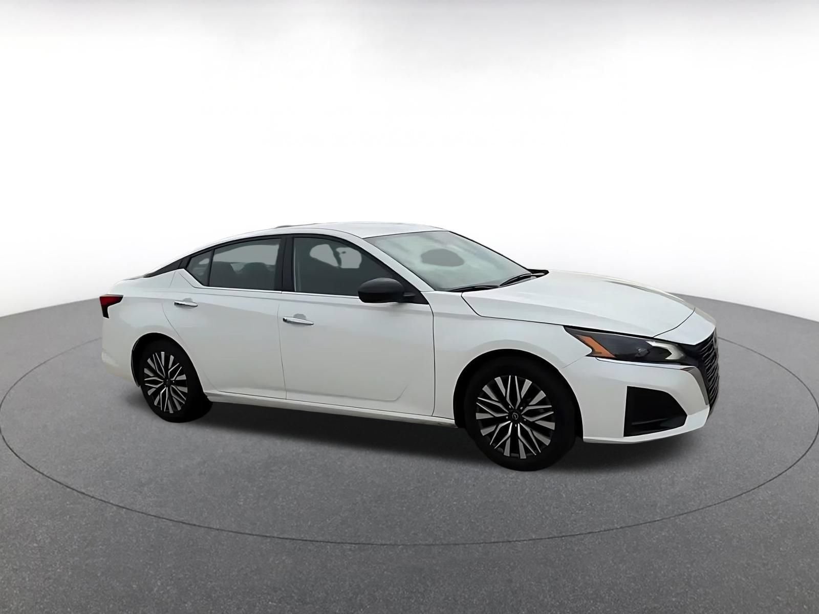 Thumbnail: 2025 Nissan Altima - 2