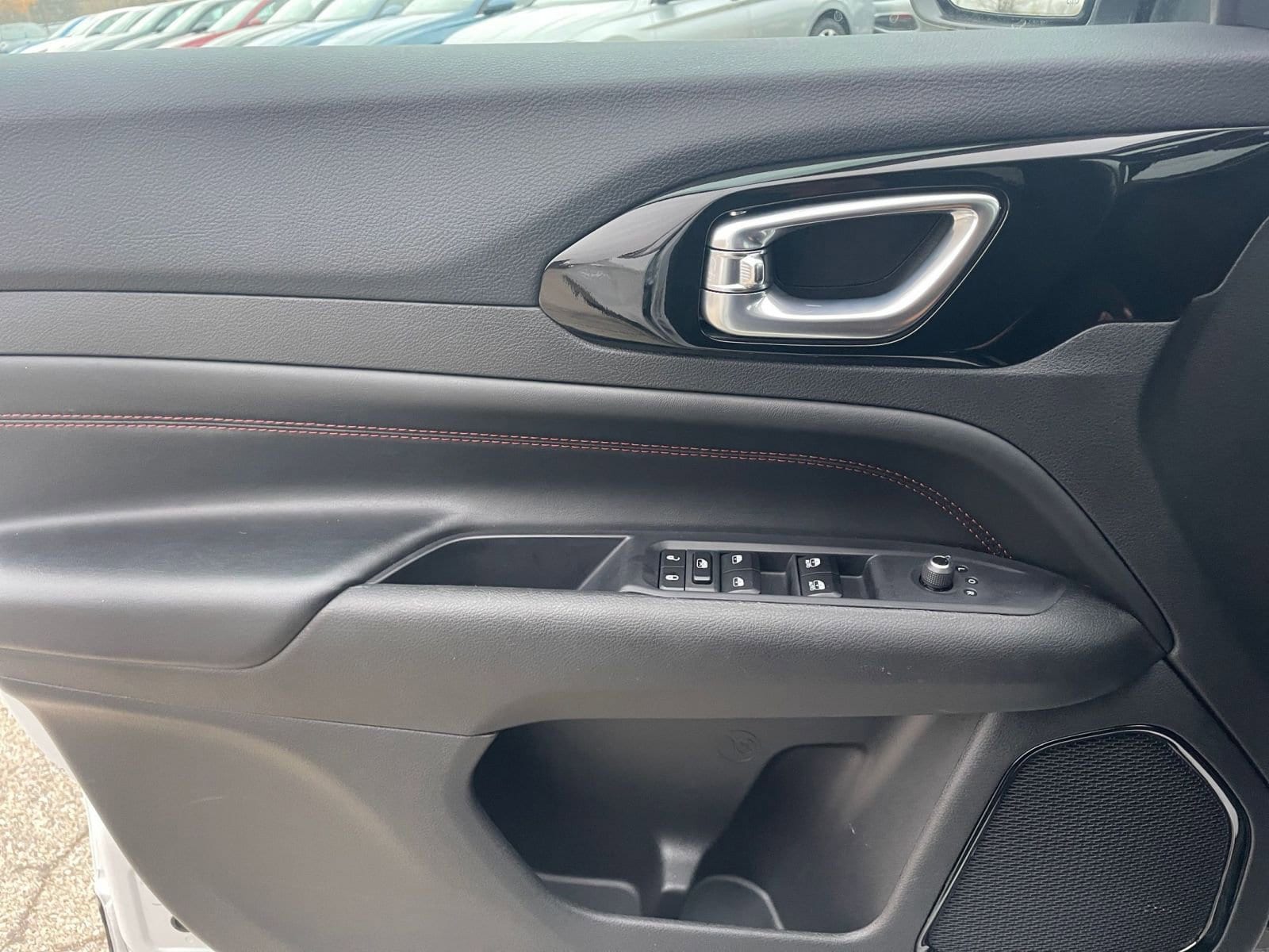 Thumbnail: 2025 Jeep Compass - 20