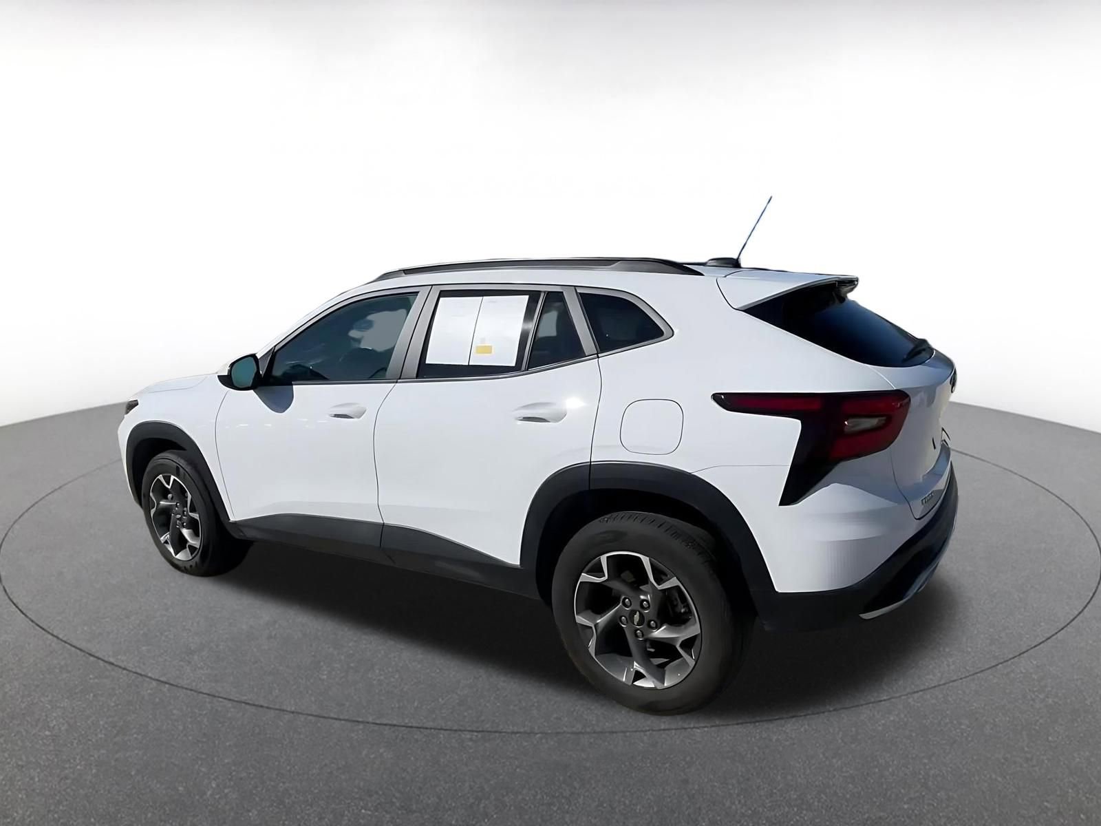 Thumbnail: 2025 Chevrolet Trax - 10