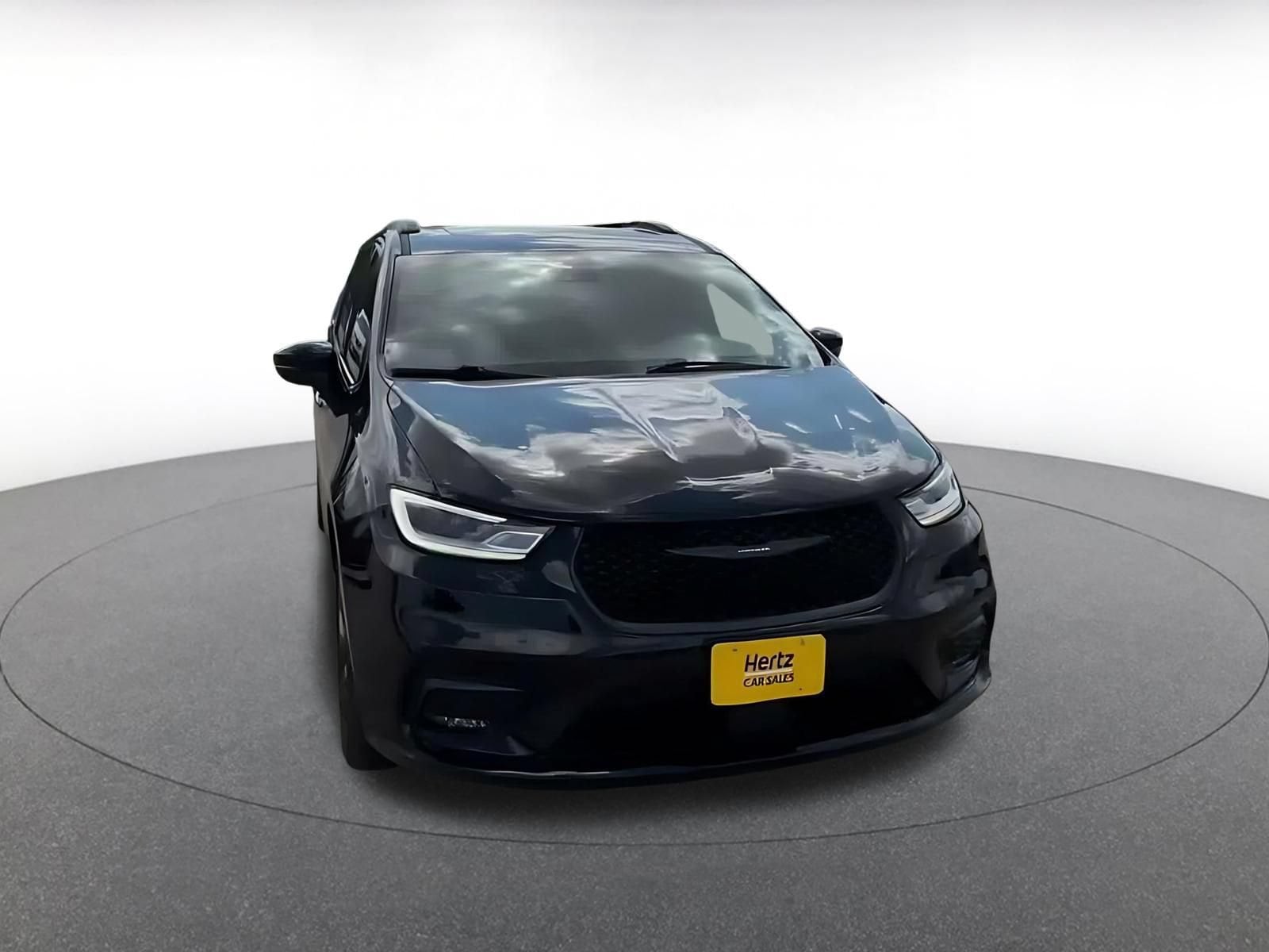 Thumbnail: 2025 Chrysler Pacifica - 2