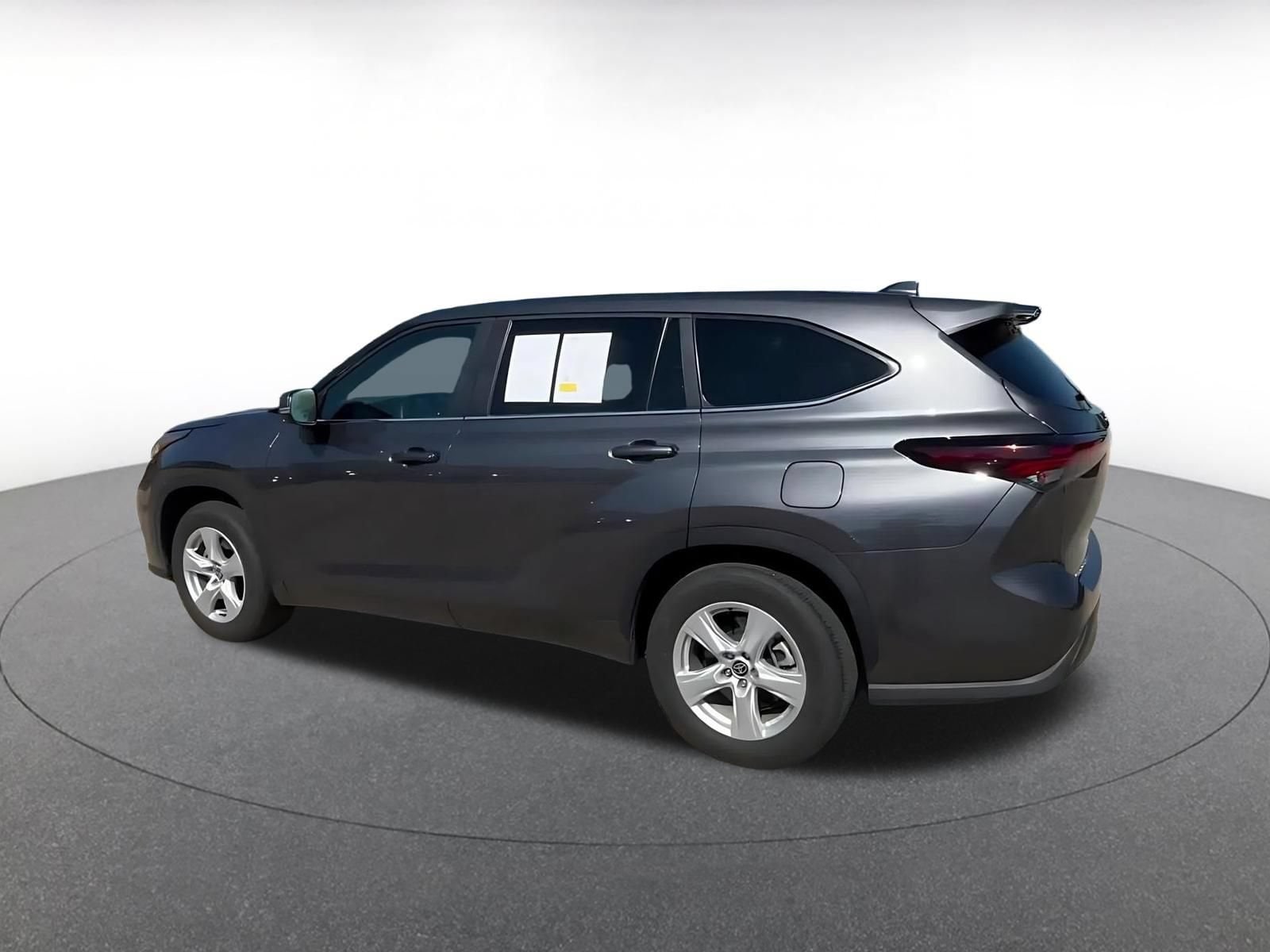 Thumbnail: 2025 Toyota Highlander - 9