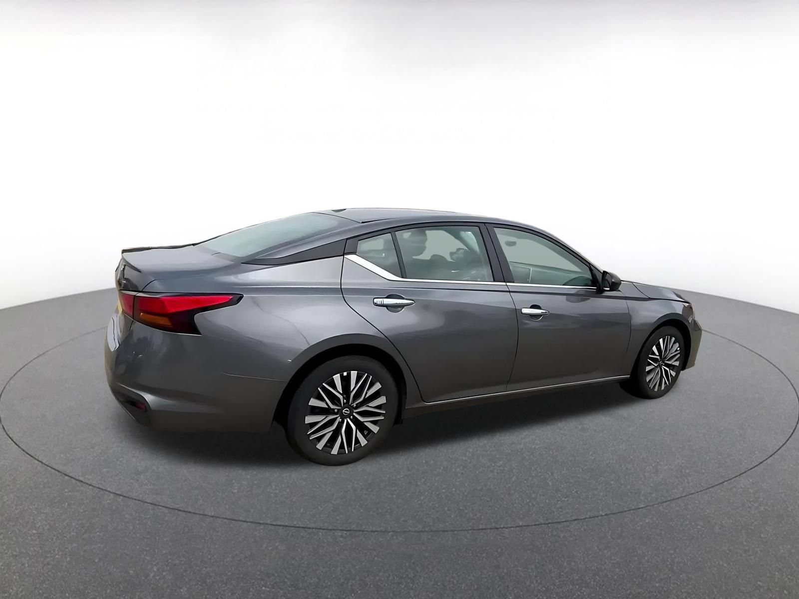 Thumbnail: 2025 Nissan Altima - 14