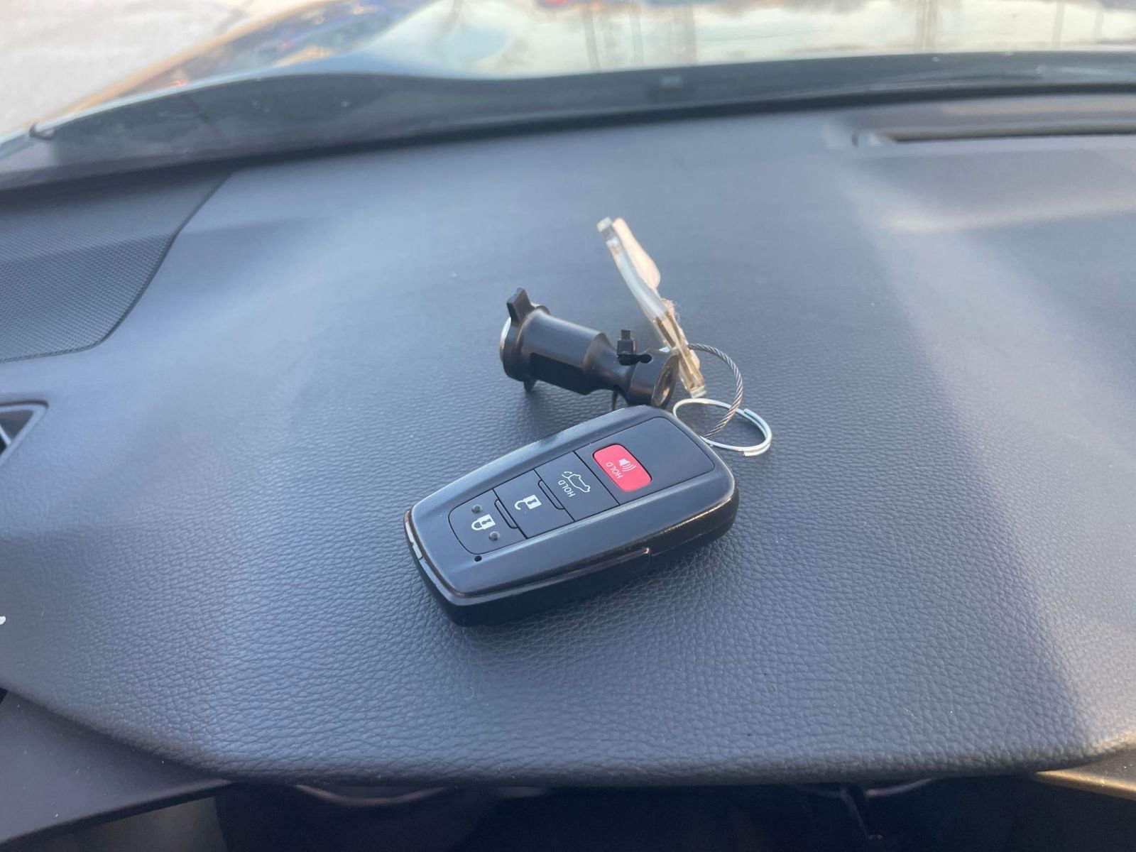 Thumbnail: 2025 Toyota RAV4 - 23