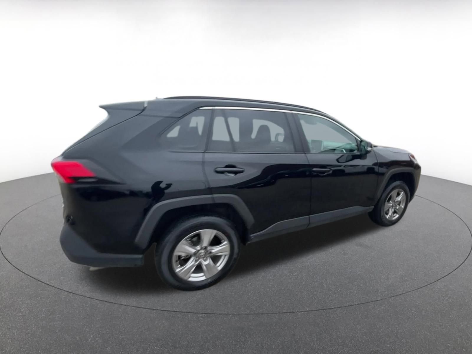 Thumbnail: 2025 Toyota RAV4 - 15