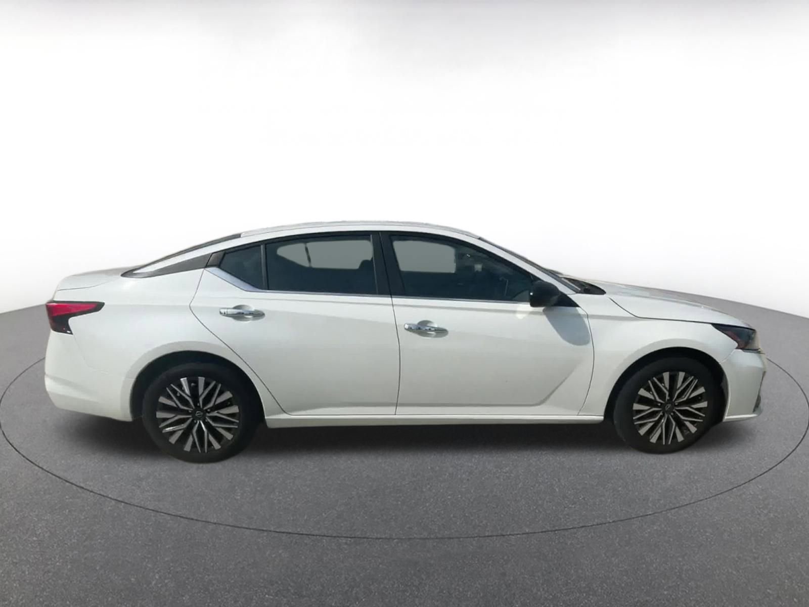 Thumbnail: 2024 Nissan Altima - 16