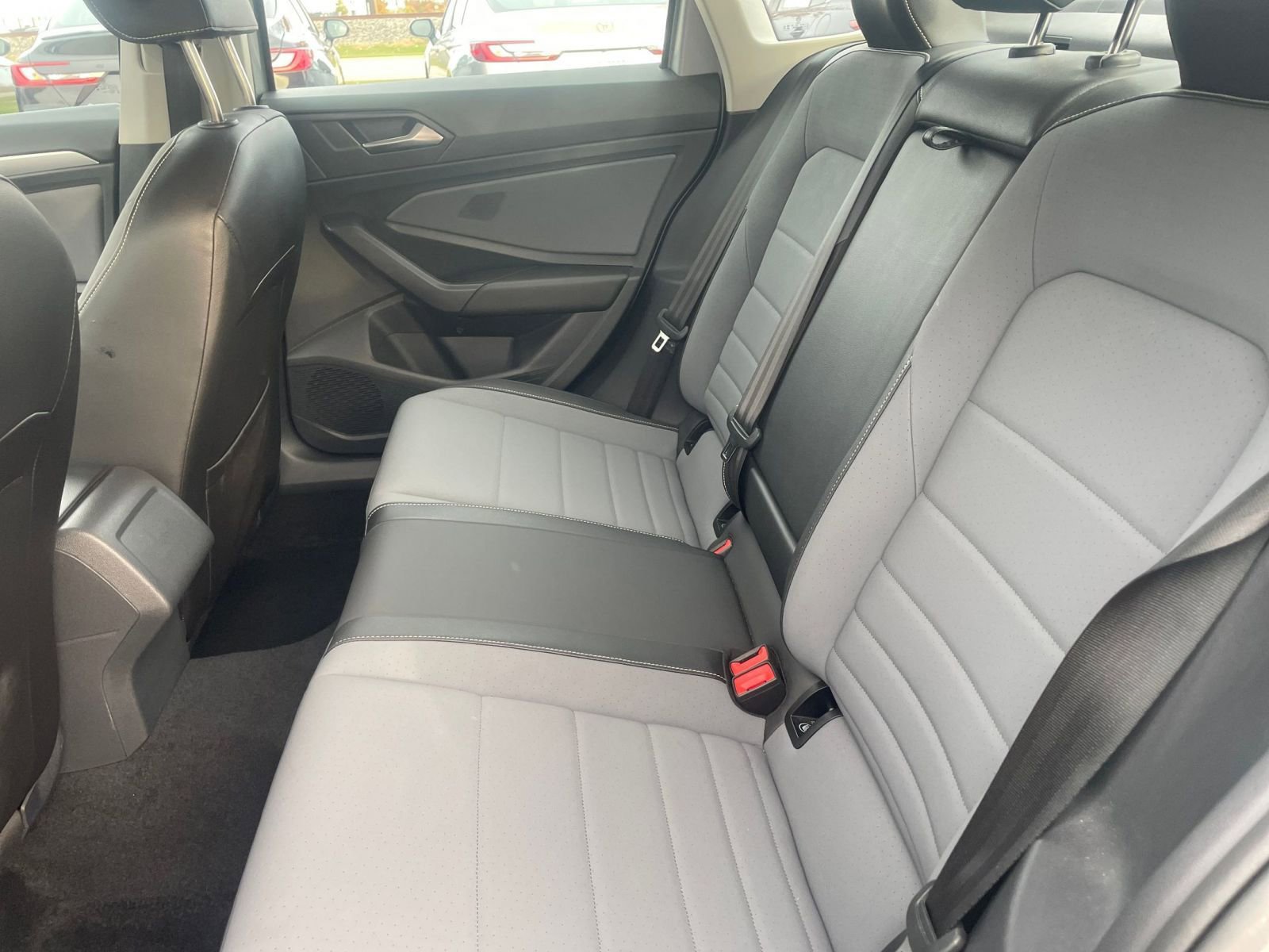 Thumbnail: 2025 Volkswagen Jetta - 25