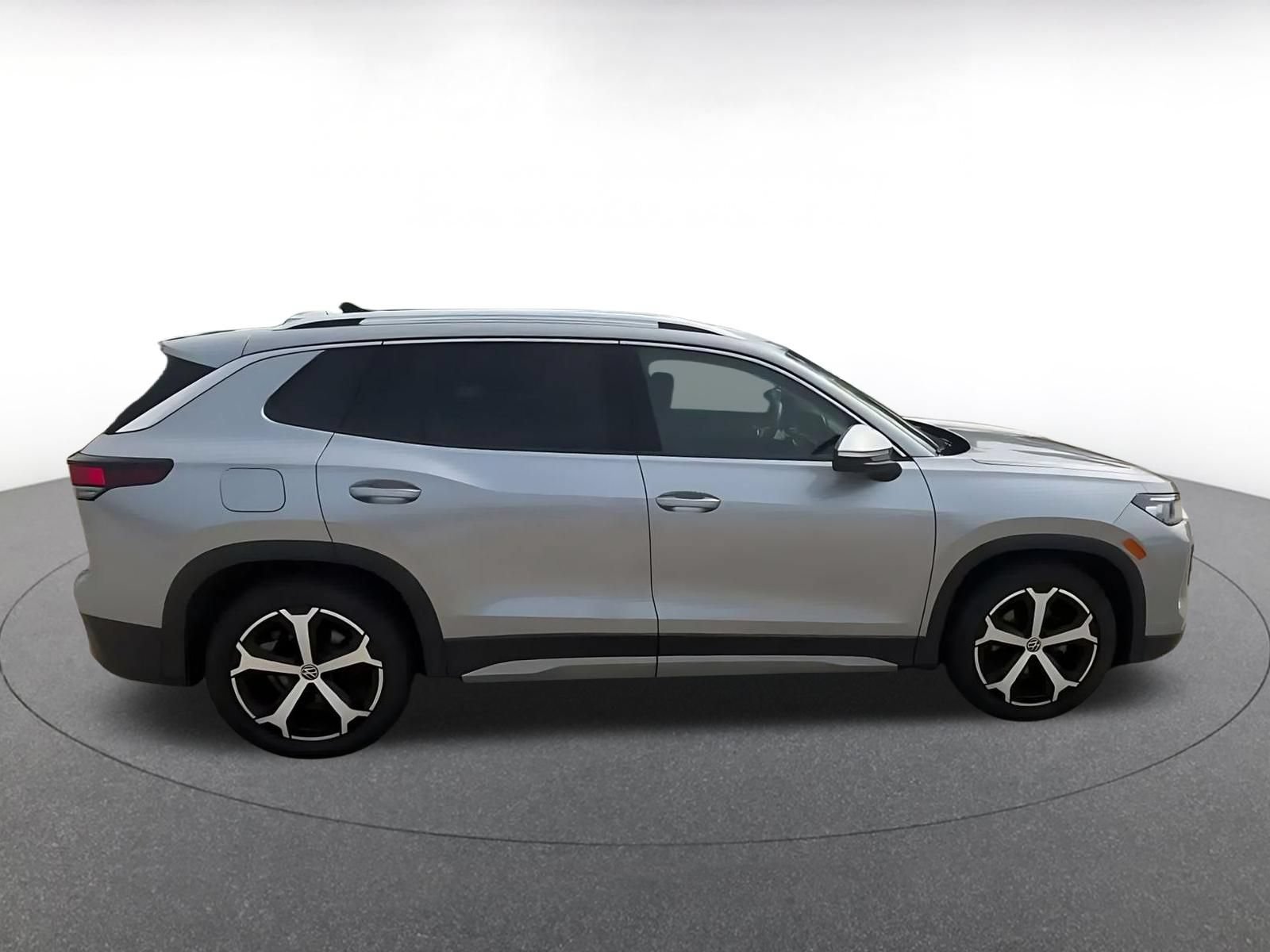 Thumbnail: 2026 Volkswagen Tiguan - 16