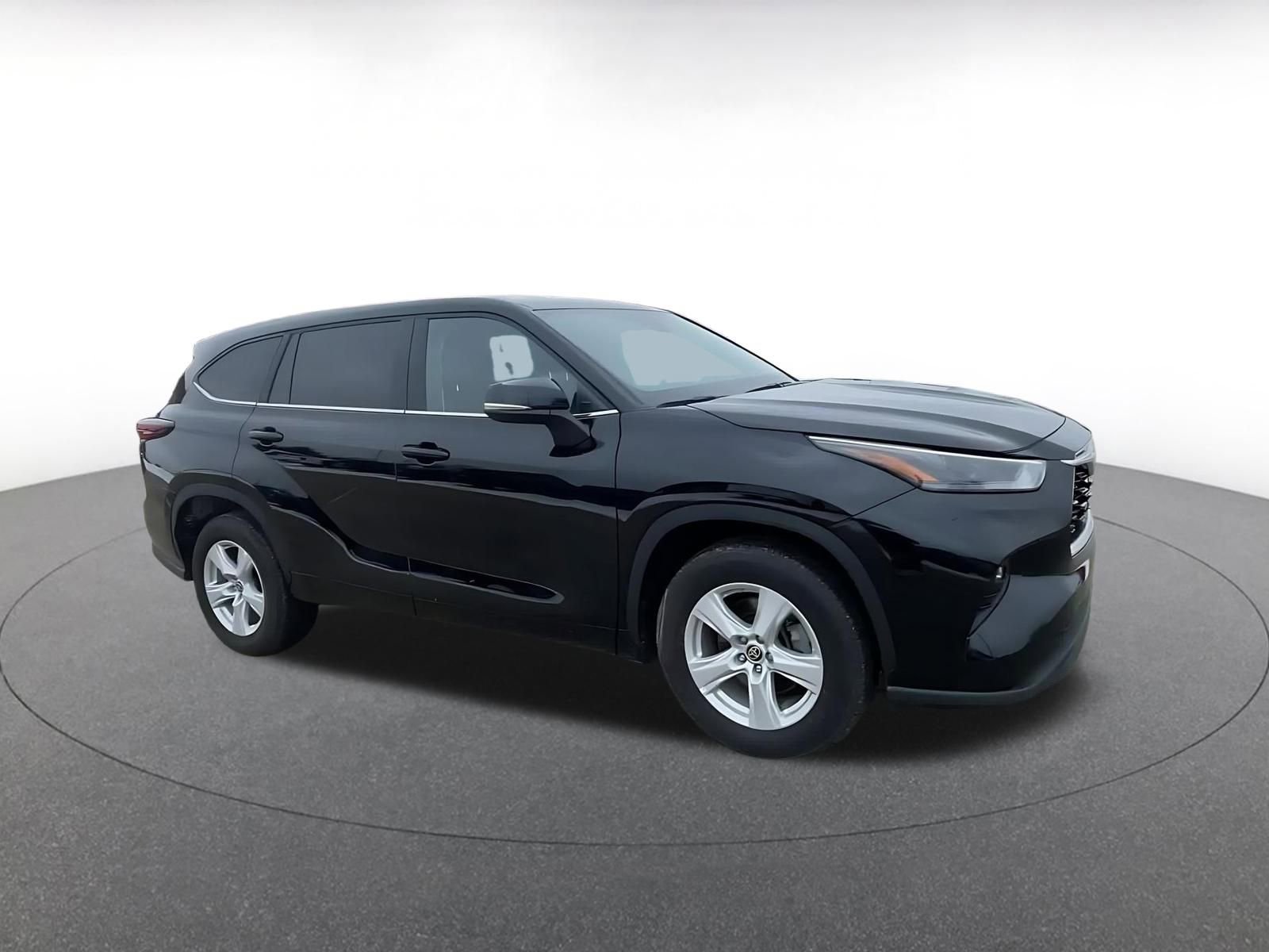 Thumbnail: 2025 Toyota Highlander - 2