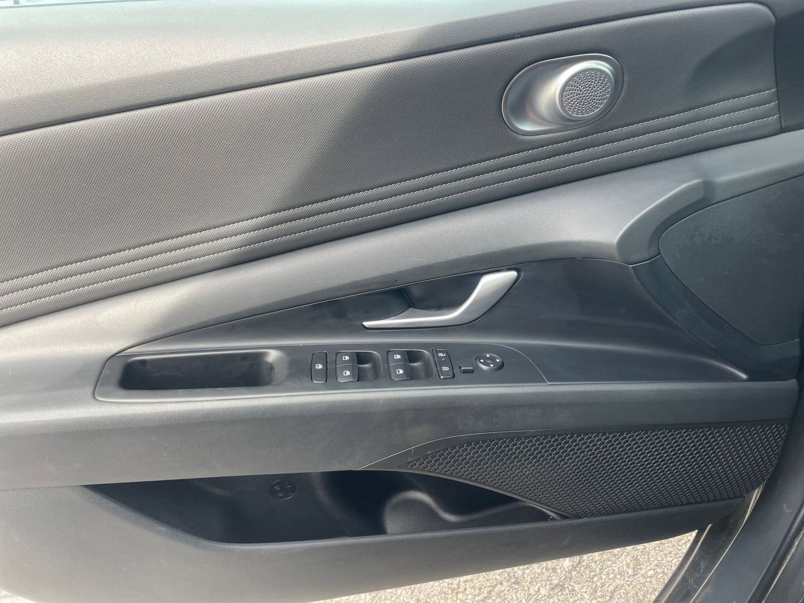 Thumbnail: 2025 Hyundai Elantra - 18