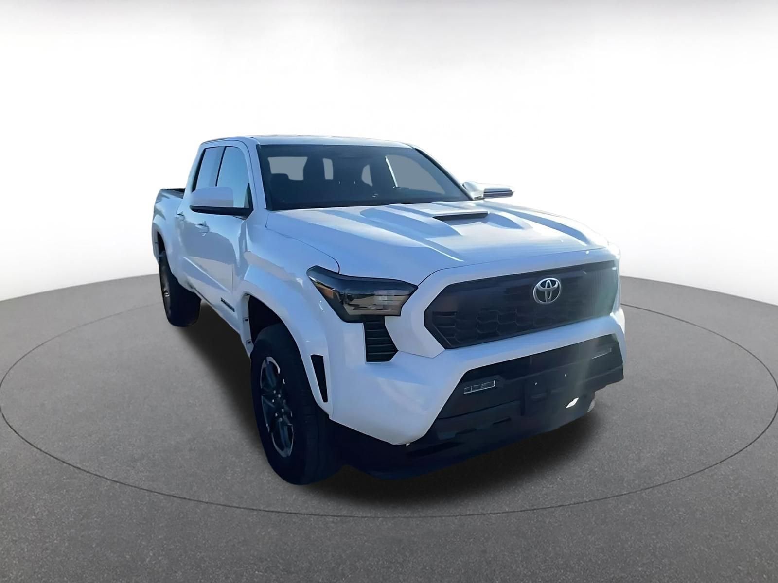 Thumbnail: 2024 Toyota Tacoma - 3