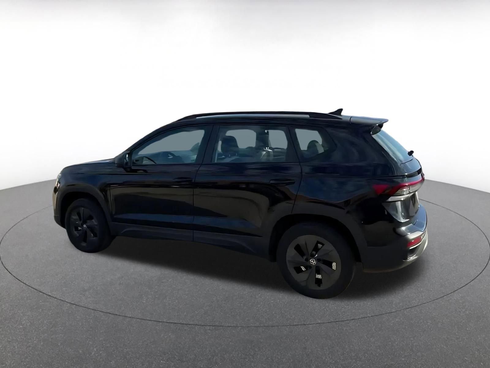 Thumbnail: 2025 Volkswagen Taos - 10