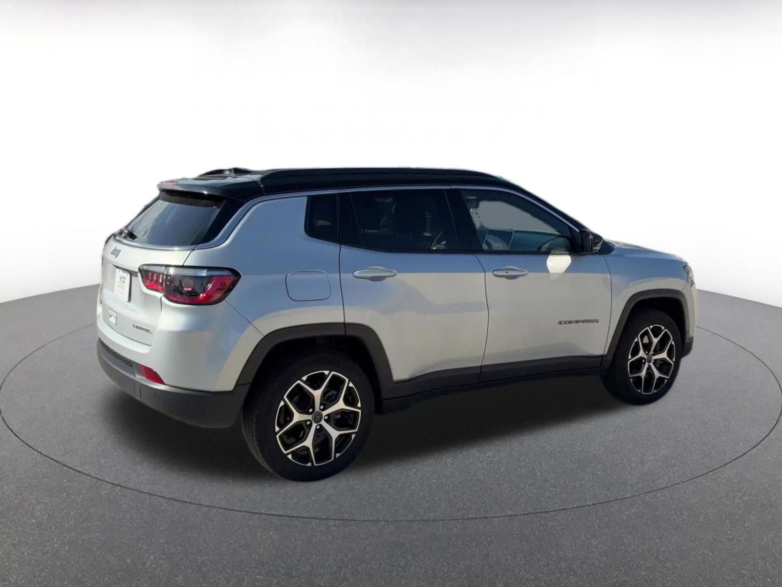 Thumbnail: 2025 Jeep Compass - 15