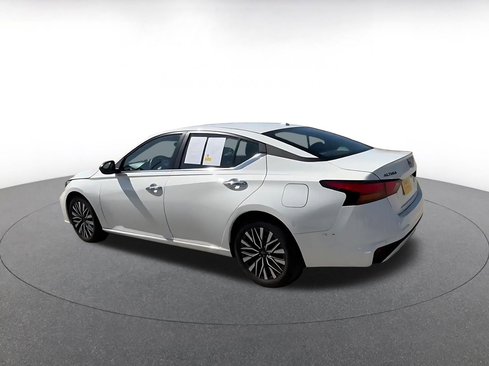 Thumbnail: 2025 Nissan Altima - 10