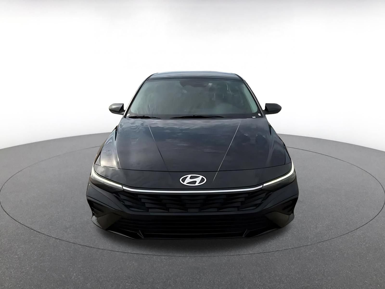 Thumbnail: 2026 Hyundai Elantra - 4
