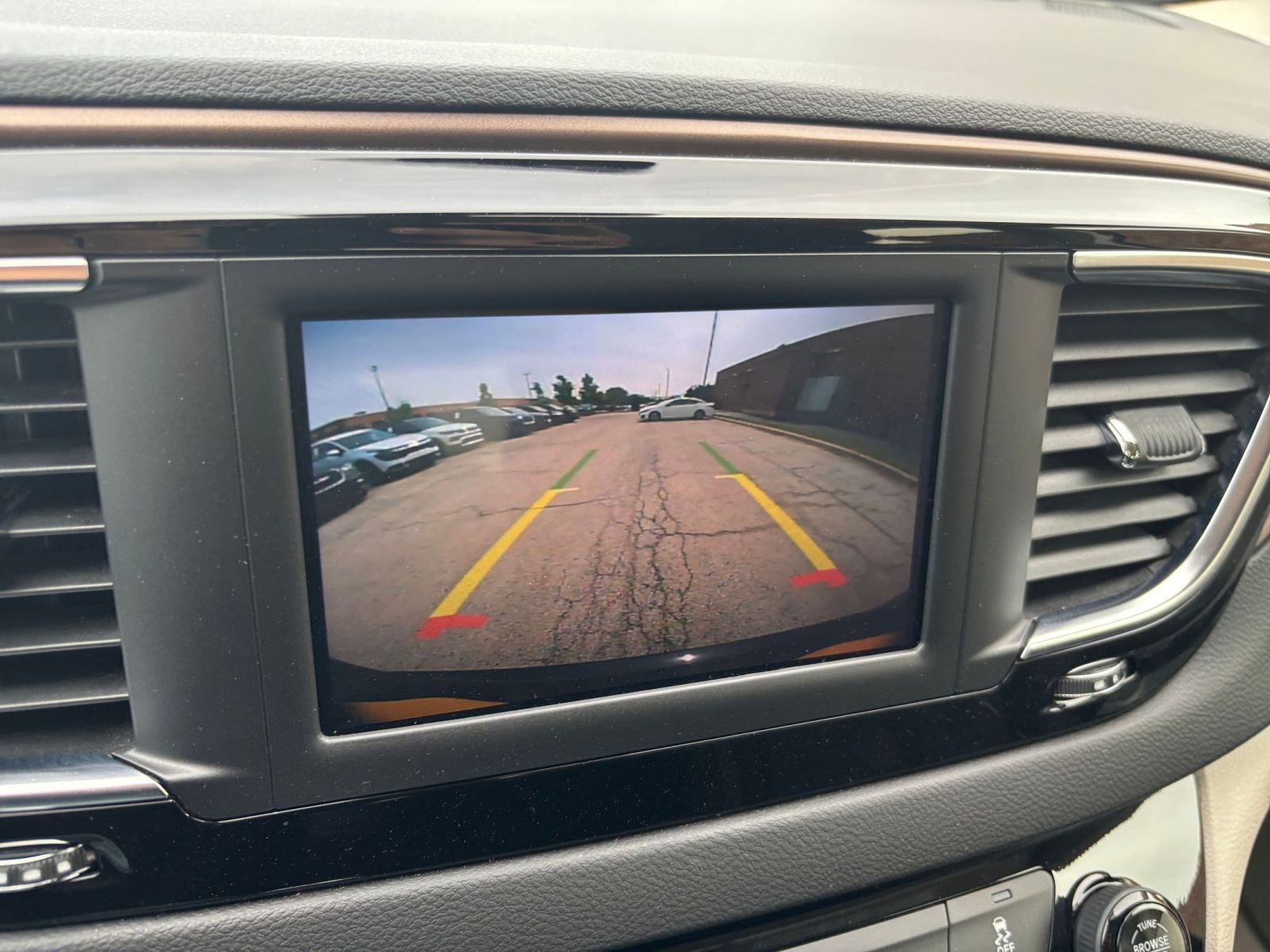 Thumbnail: 2024 Chrysler Voyager - 24