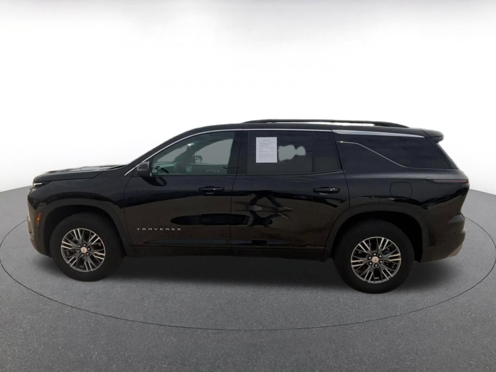 Thumbnail: 2025 Chevrolet Traverse - 9