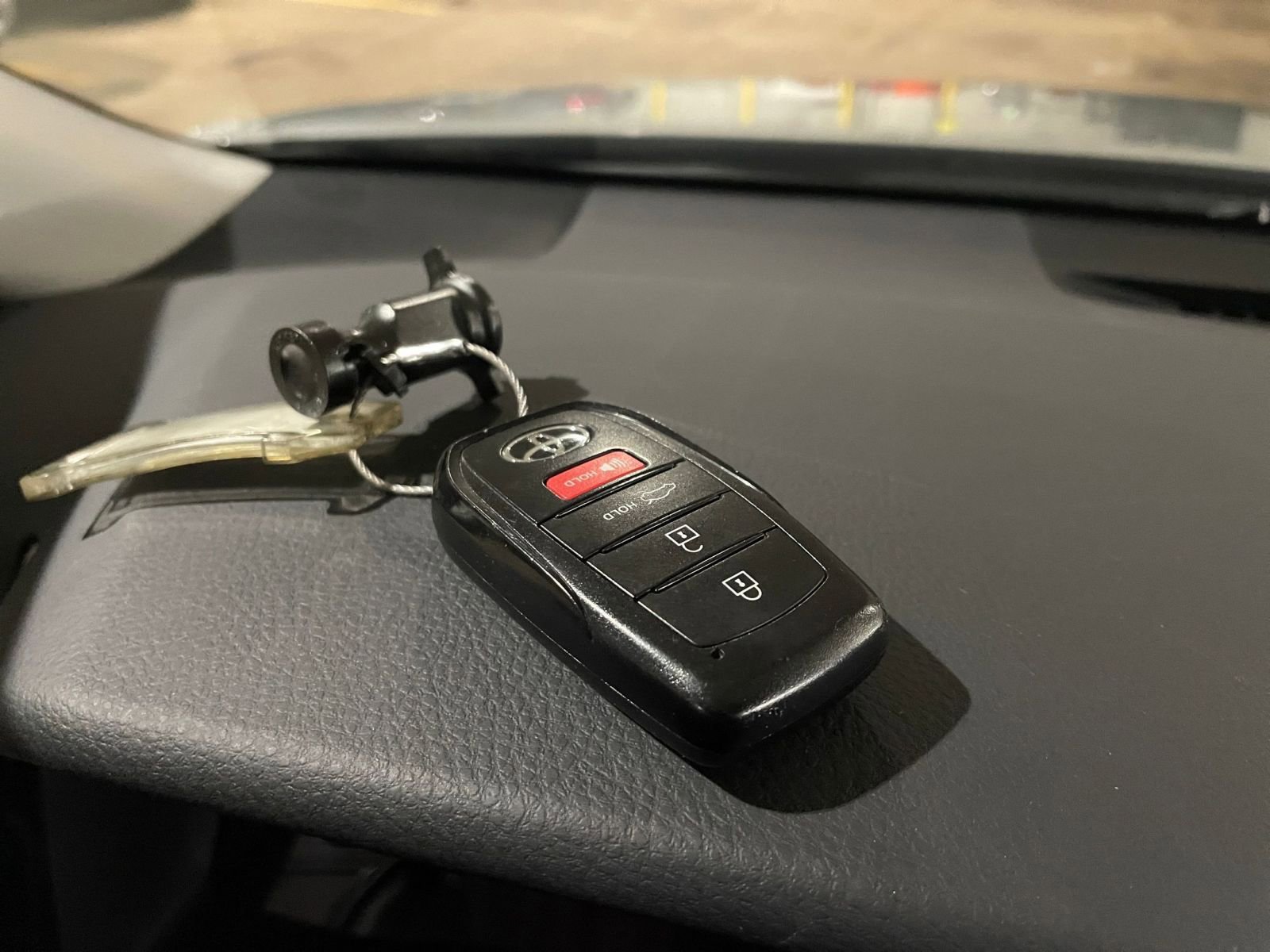 Thumbnail: 2025 Toyota Camry - 22