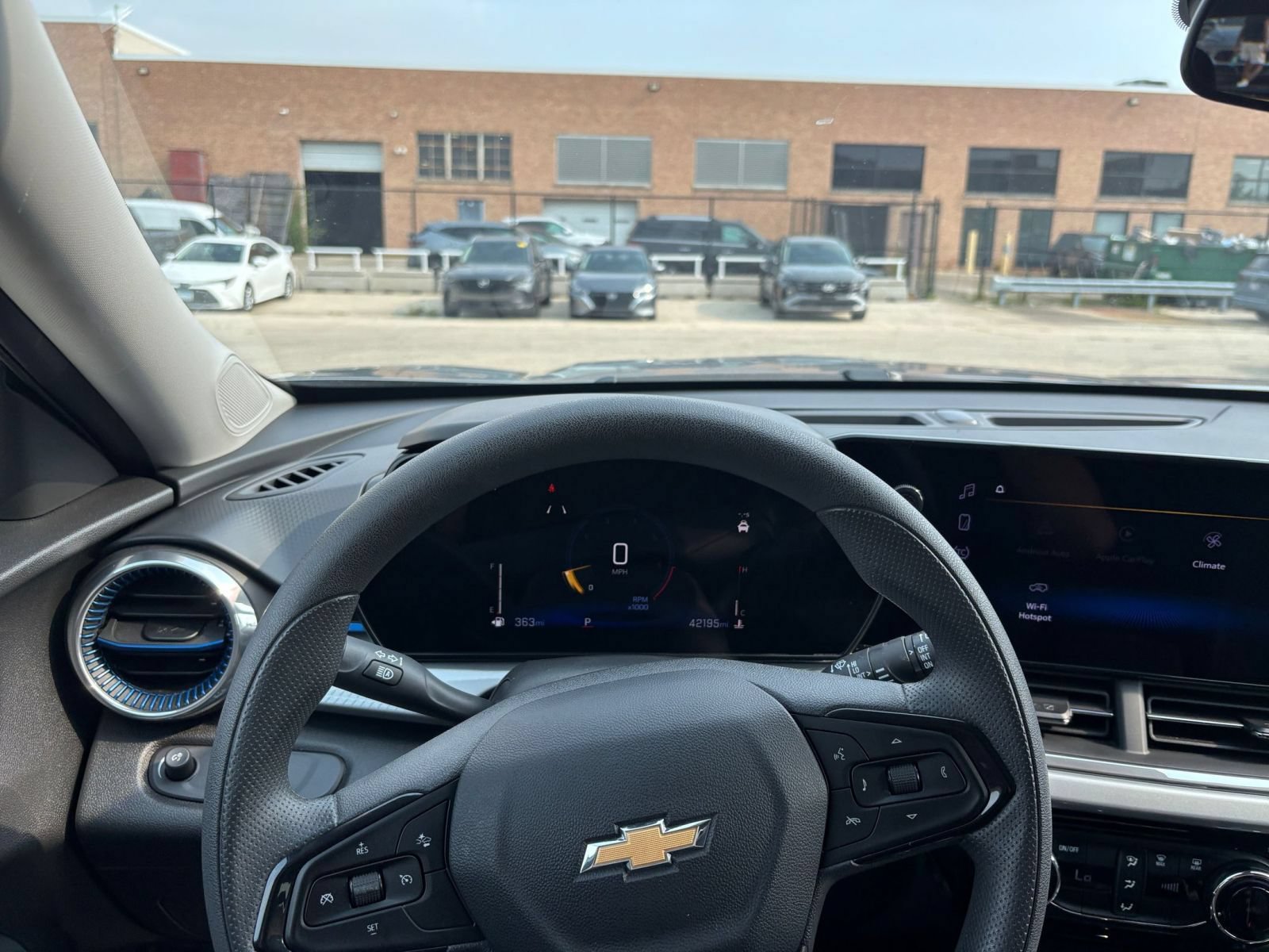 Thumbnail: 2025 Chevrolet Trax - 28
