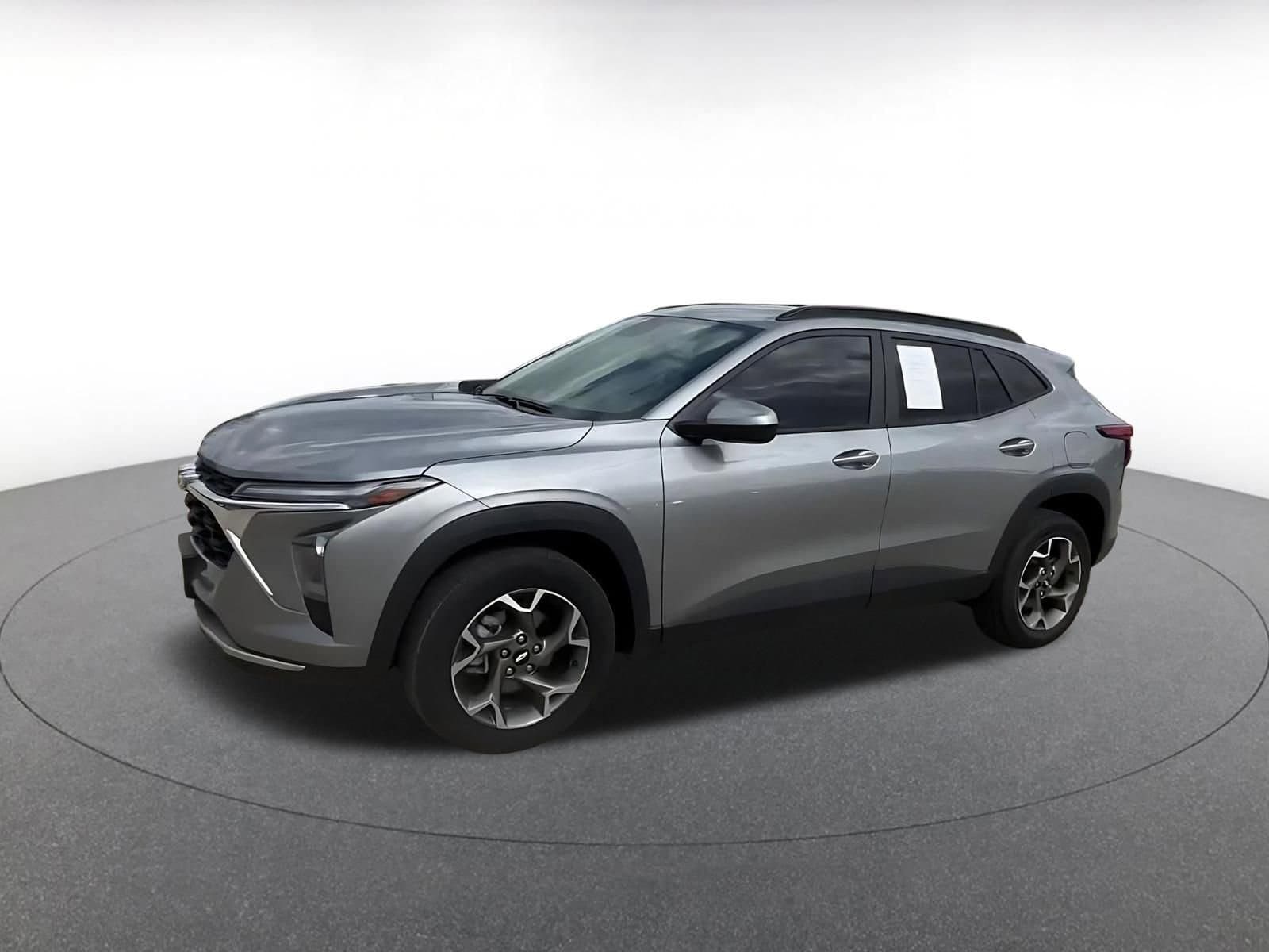 Thumbnail: 2025 Chevrolet Trax - 8