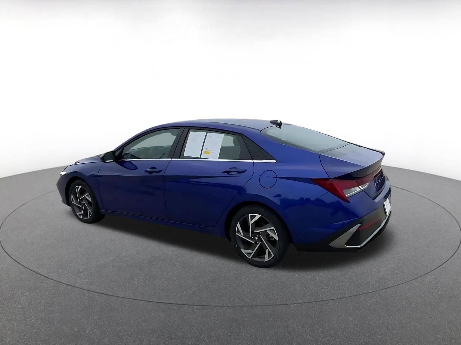 Thumbnail: 2025 Hyundai Elantra - 10