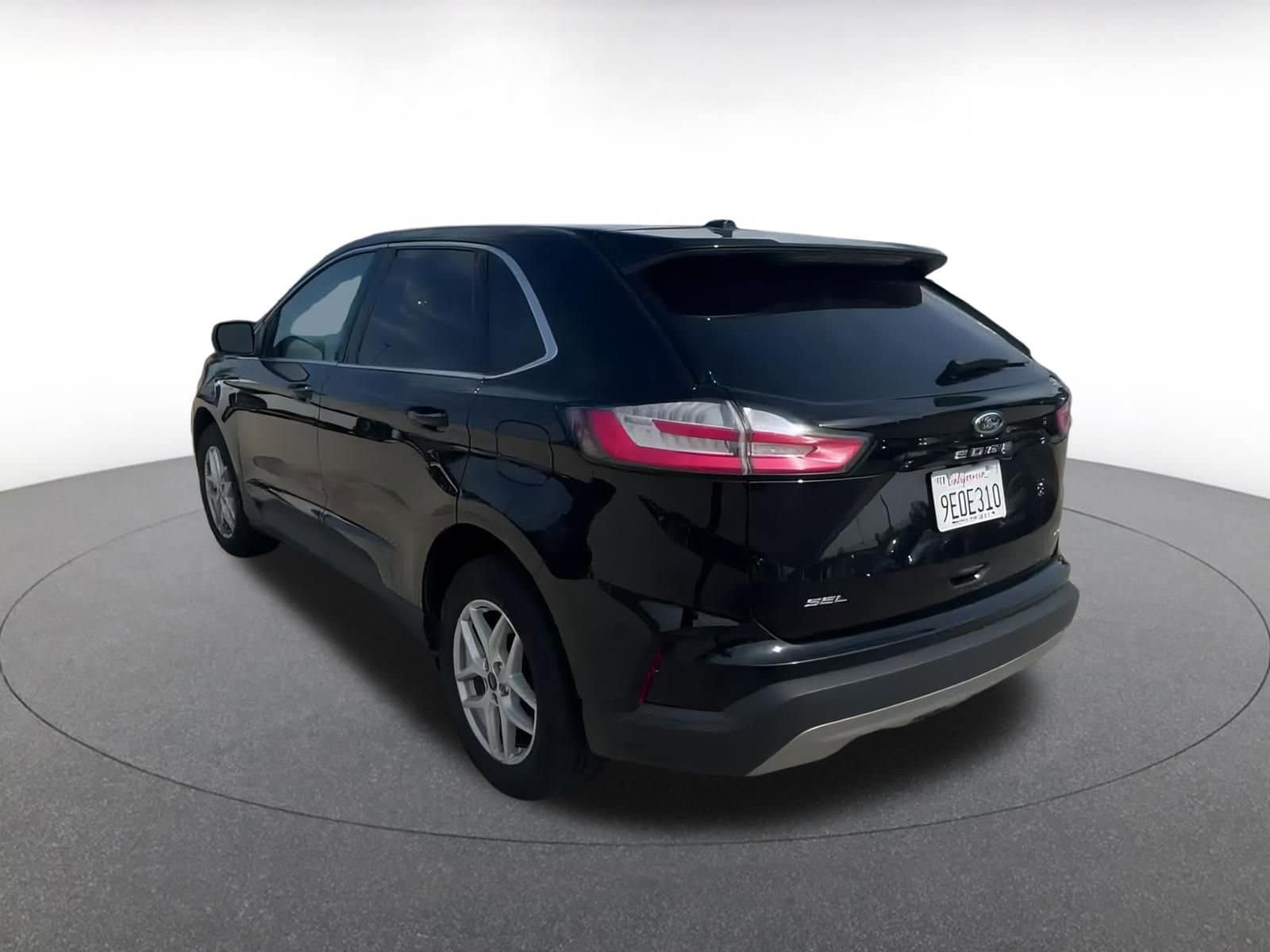 Thumbnail: 2023 Ford Edge - 10