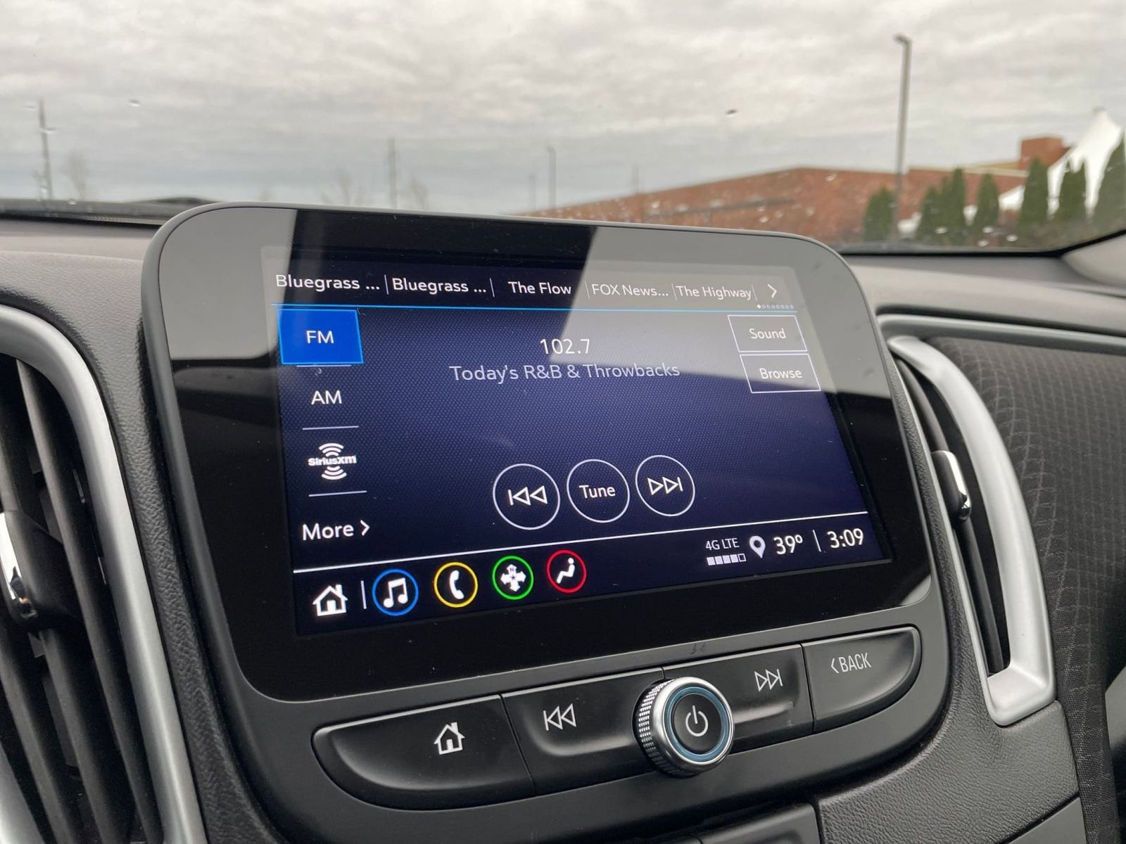 Thumbnail: 2024 Chevrolet Malibu - 21