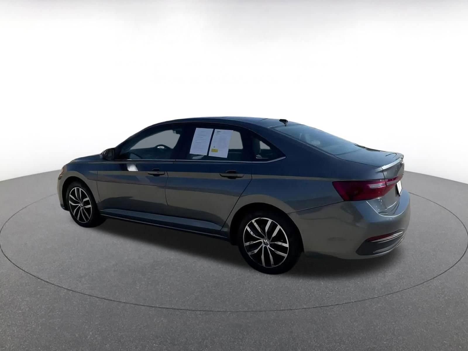 Thumbnail: 2025 Volkswagen Jetta - 10