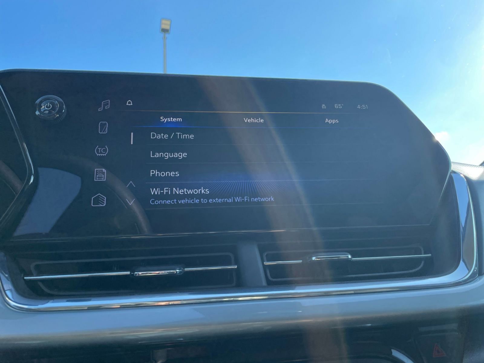 Thumbnail: 2025 Chevrolet Trax - 20