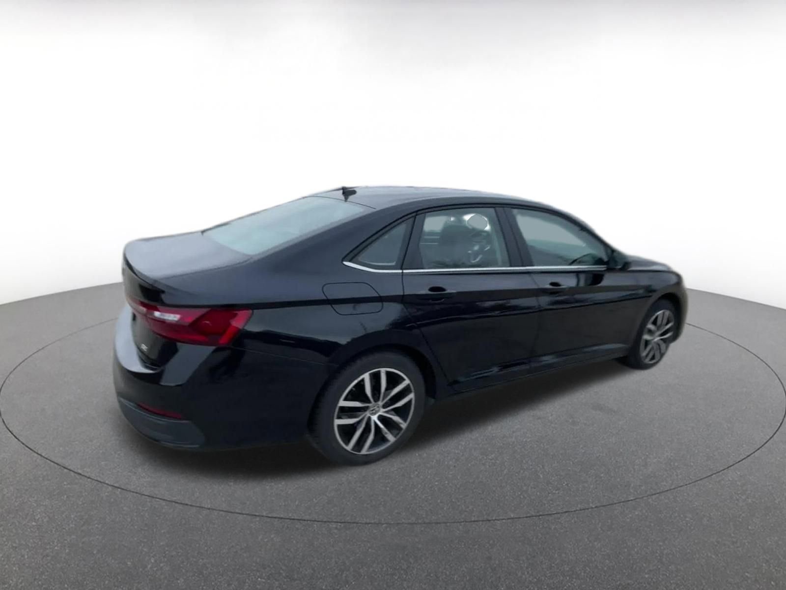 Thumbnail: 2025 Volkswagen Jetta - 15