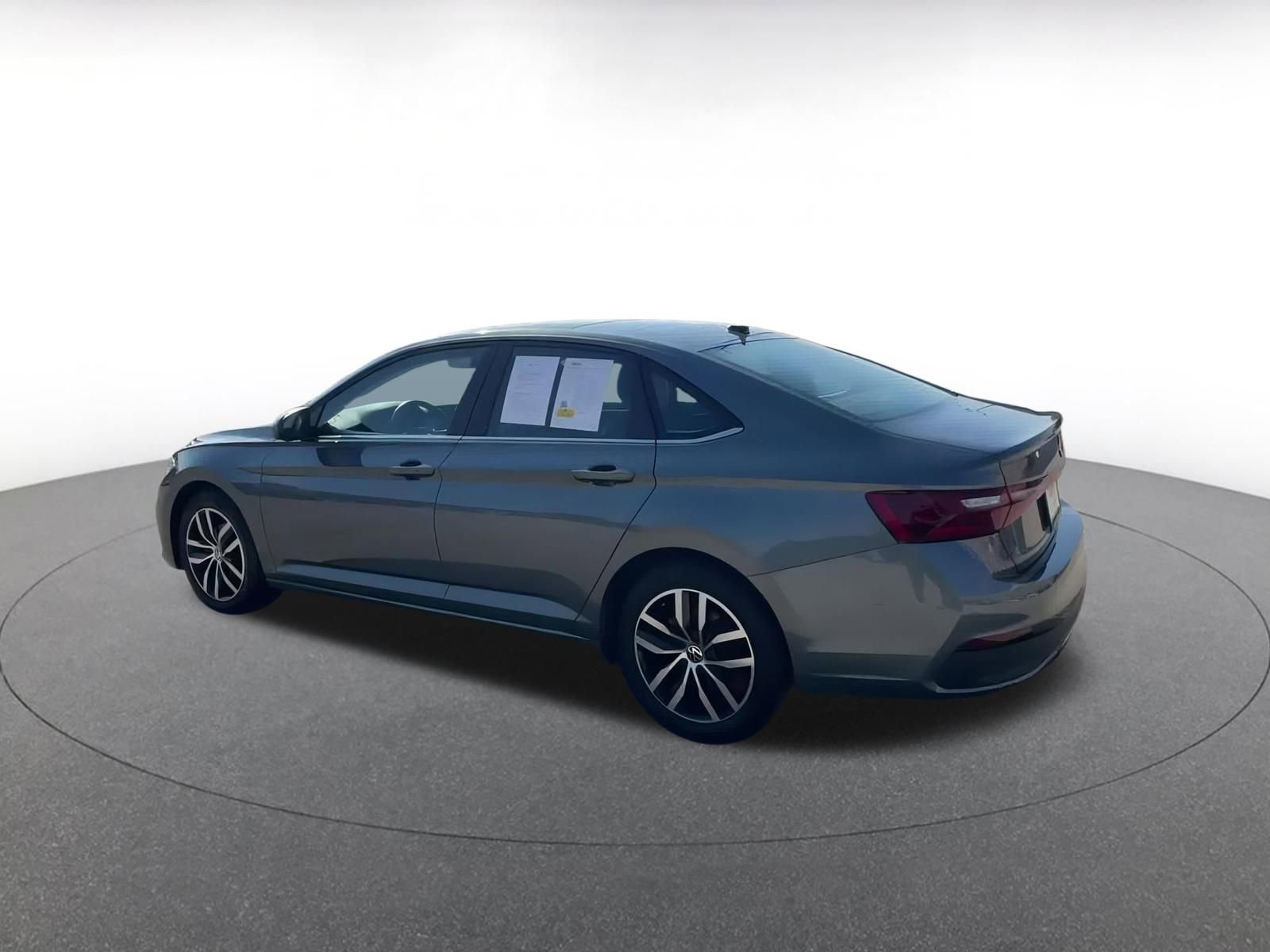 Thumbnail: 2025 Volkswagen Jetta - 9