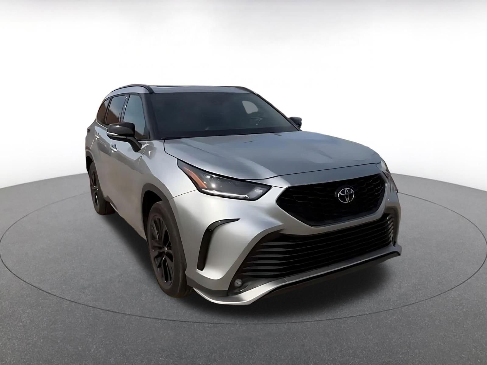 Thumbnail: 2025 Toyota Highlander - 3