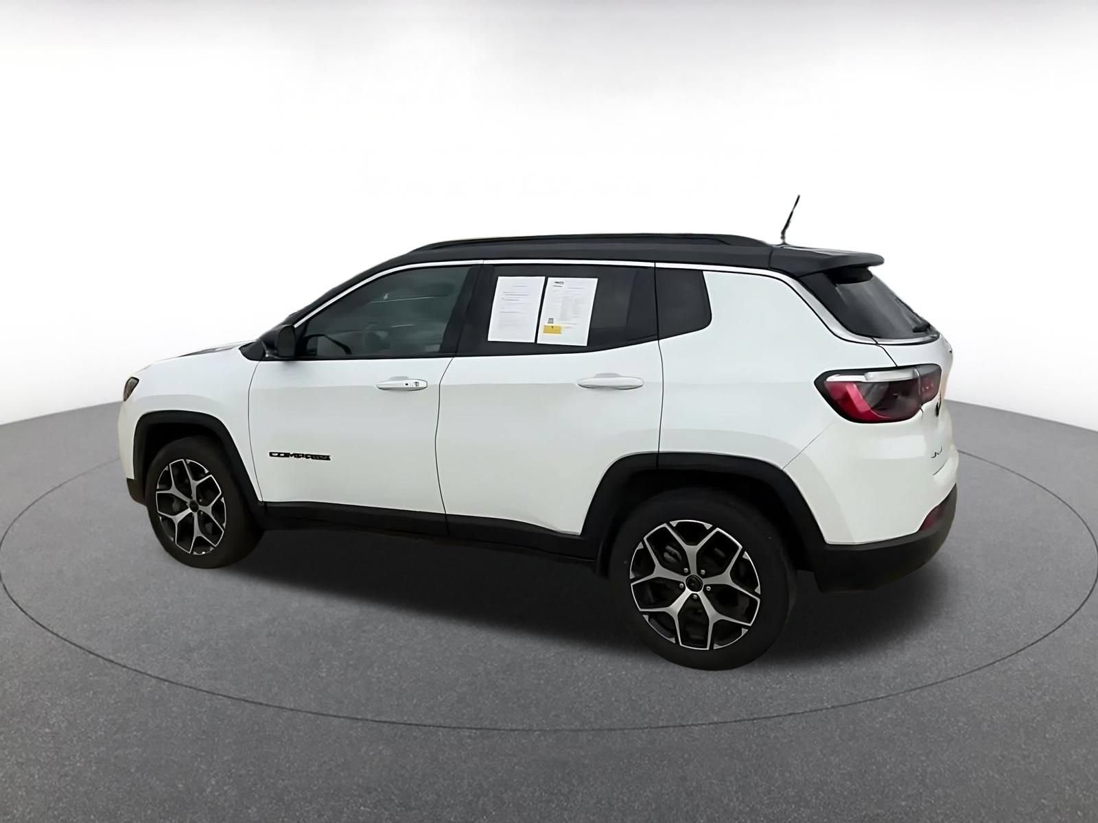 Thumbnail: 2025 Jeep Compass - 9