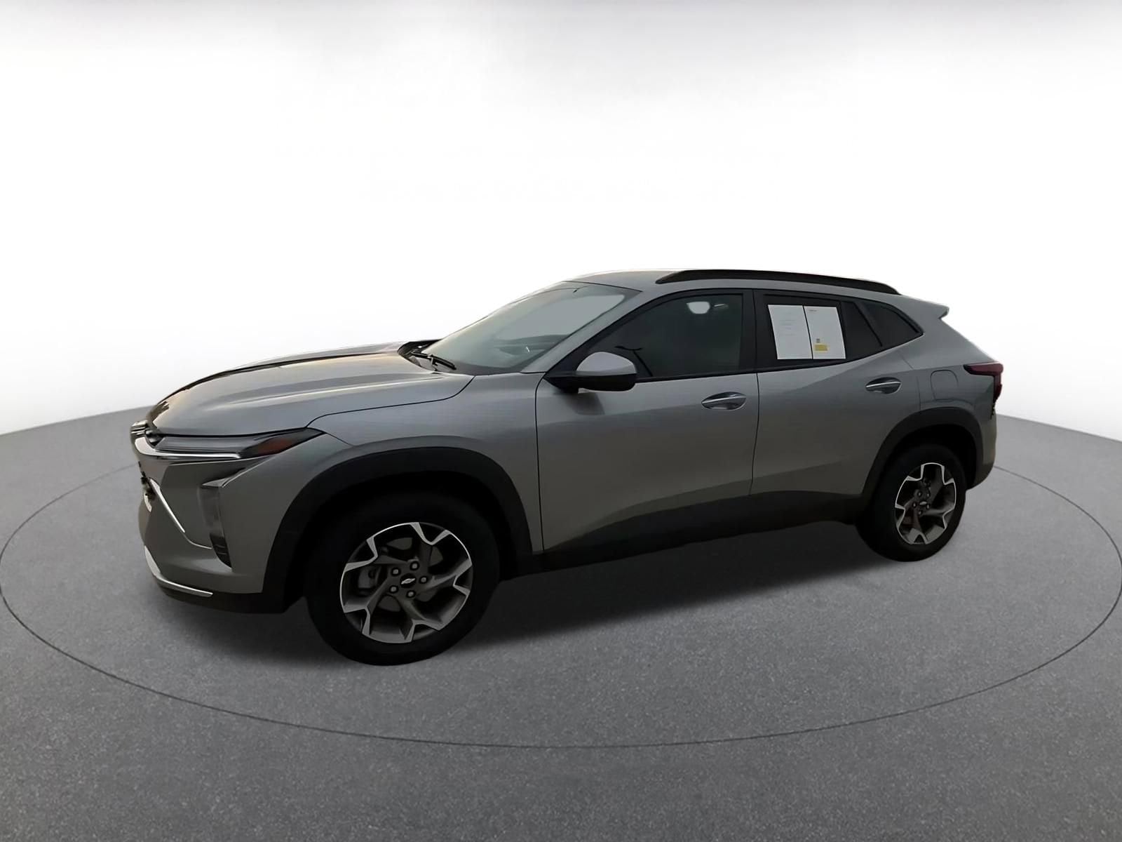 Thumbnail: 2025 Chevrolet Trax - 8