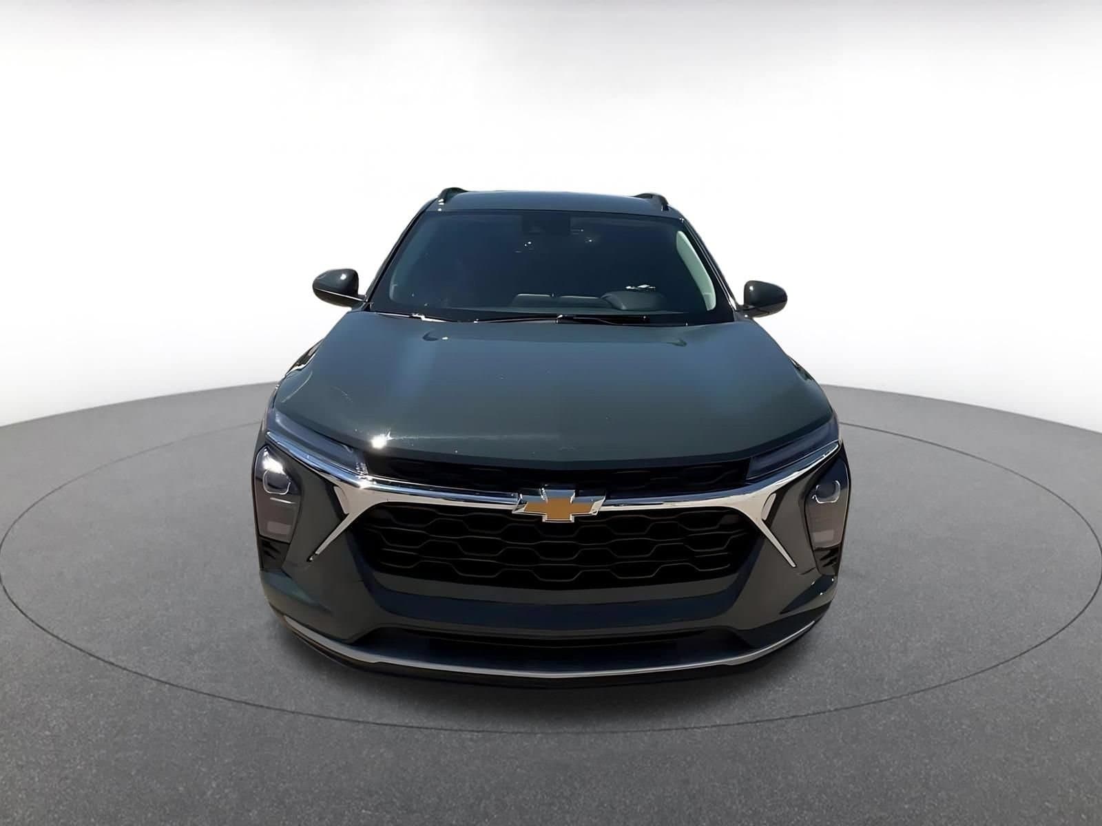 Thumbnail: 2025 Chevrolet Trax - 4