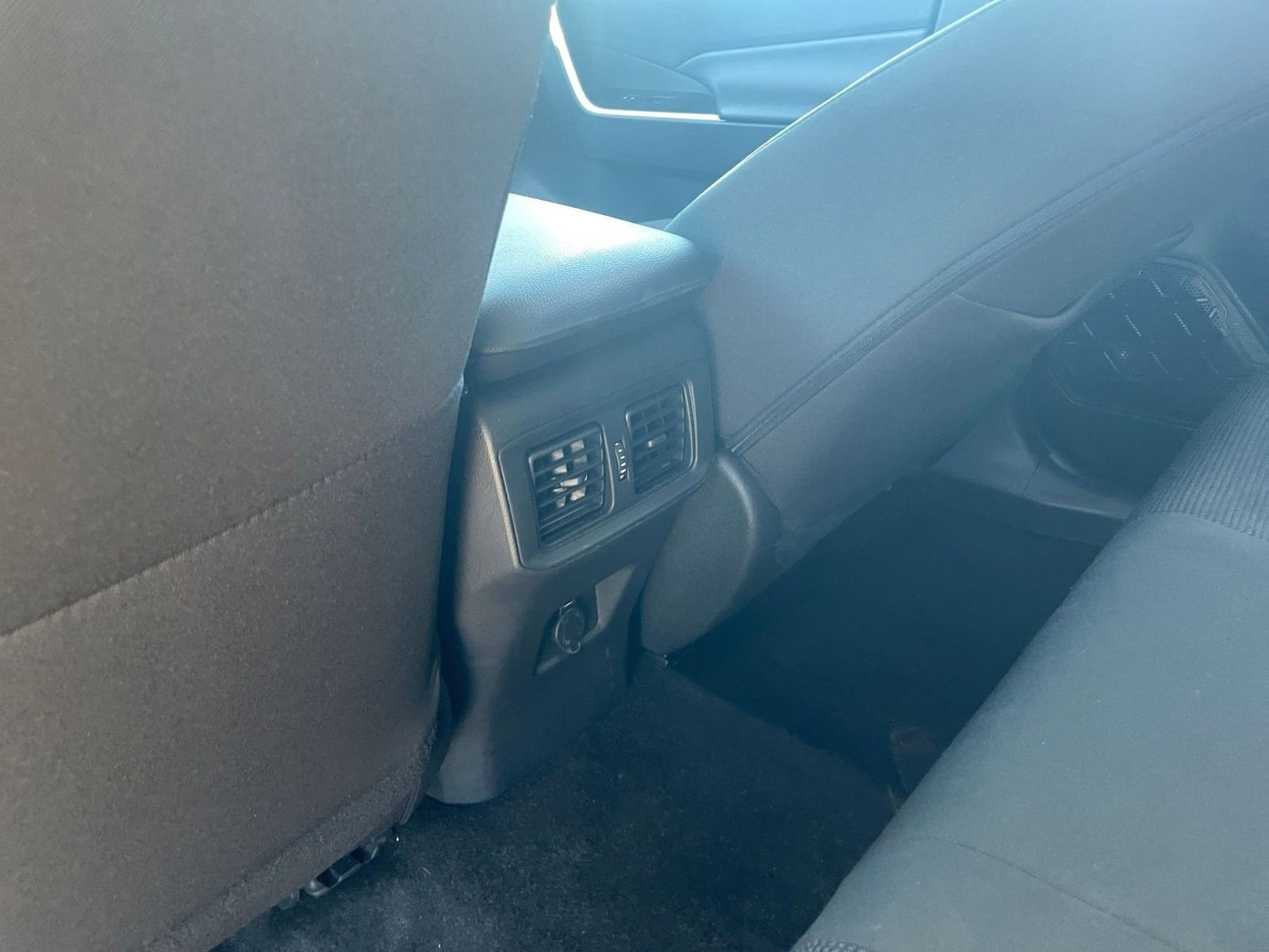 Thumbnail: 2025 Toyota RAV4 - 24