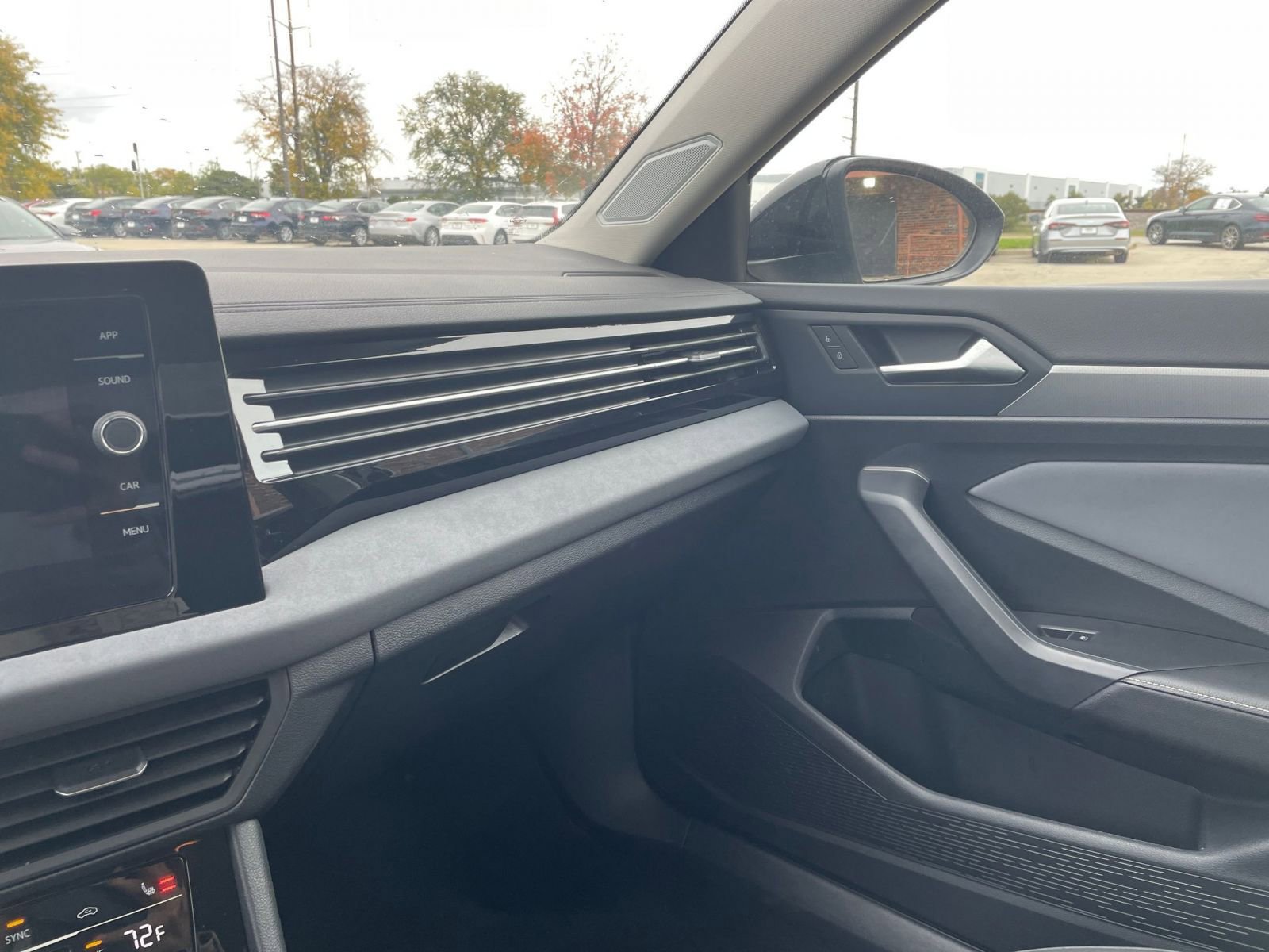 Thumbnail: 2025 Volkswagen Jetta - 34