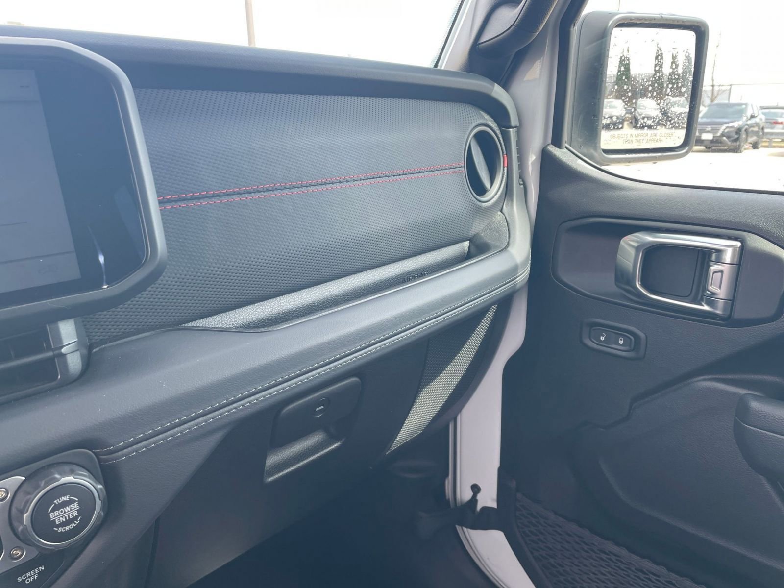 Thumbnail: 2025 Jeep Wrangler - 34