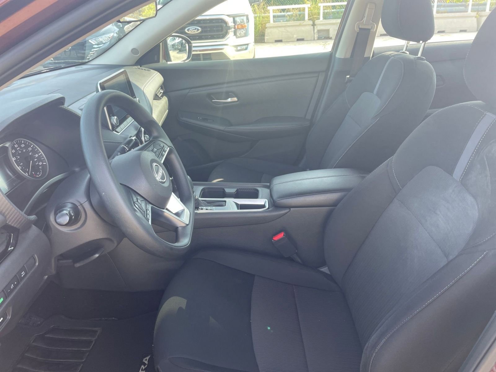 Thumbnail: 2024 Nissan Sentra - 25