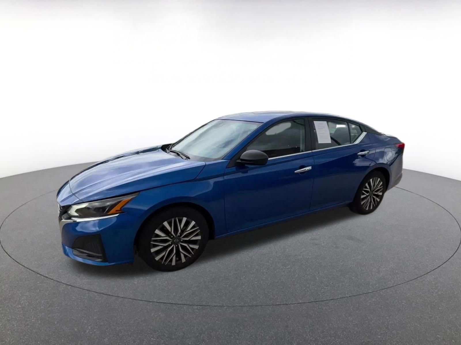 Thumbnail: 2025 Nissan Altima - 8