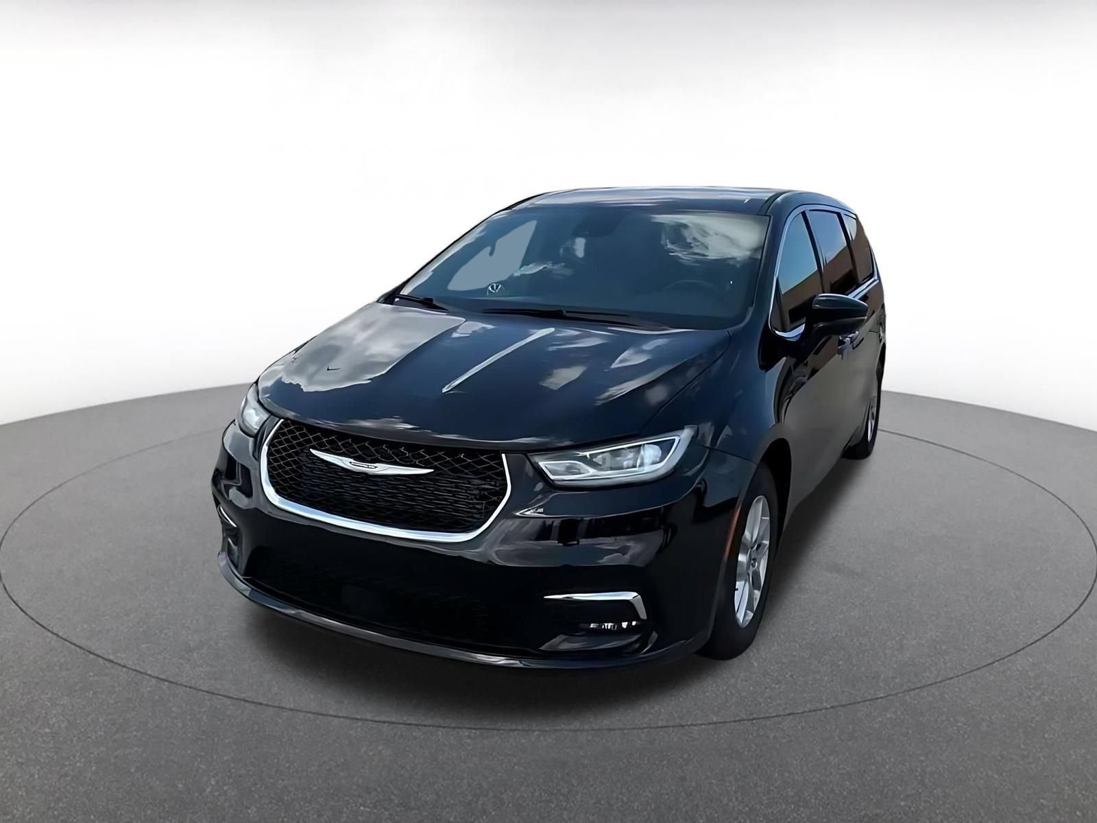 Thumbnail: 2025 Chrysler Pacifica - 5