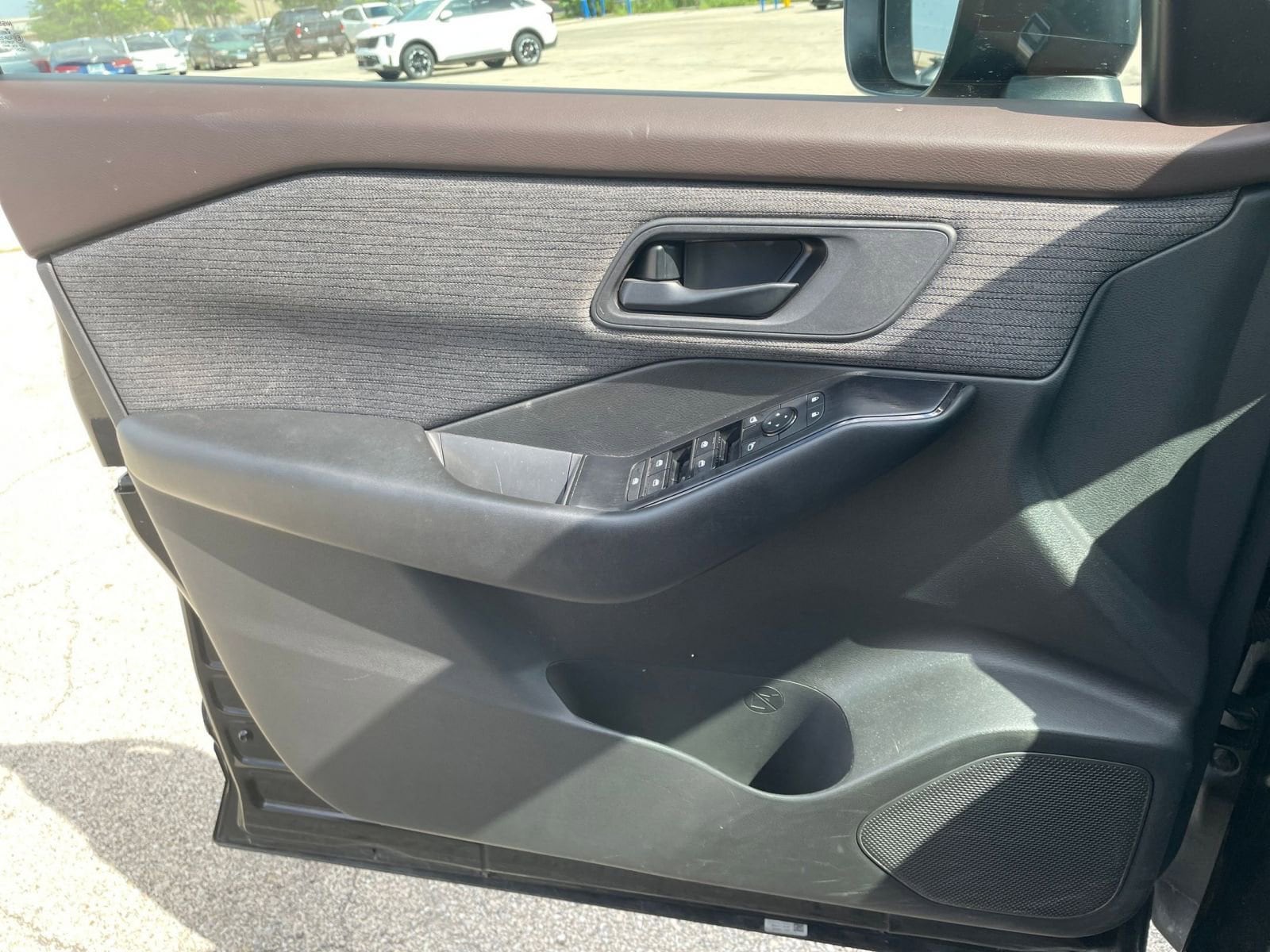 Thumbnail: 2023 Nissan Rogue - 20