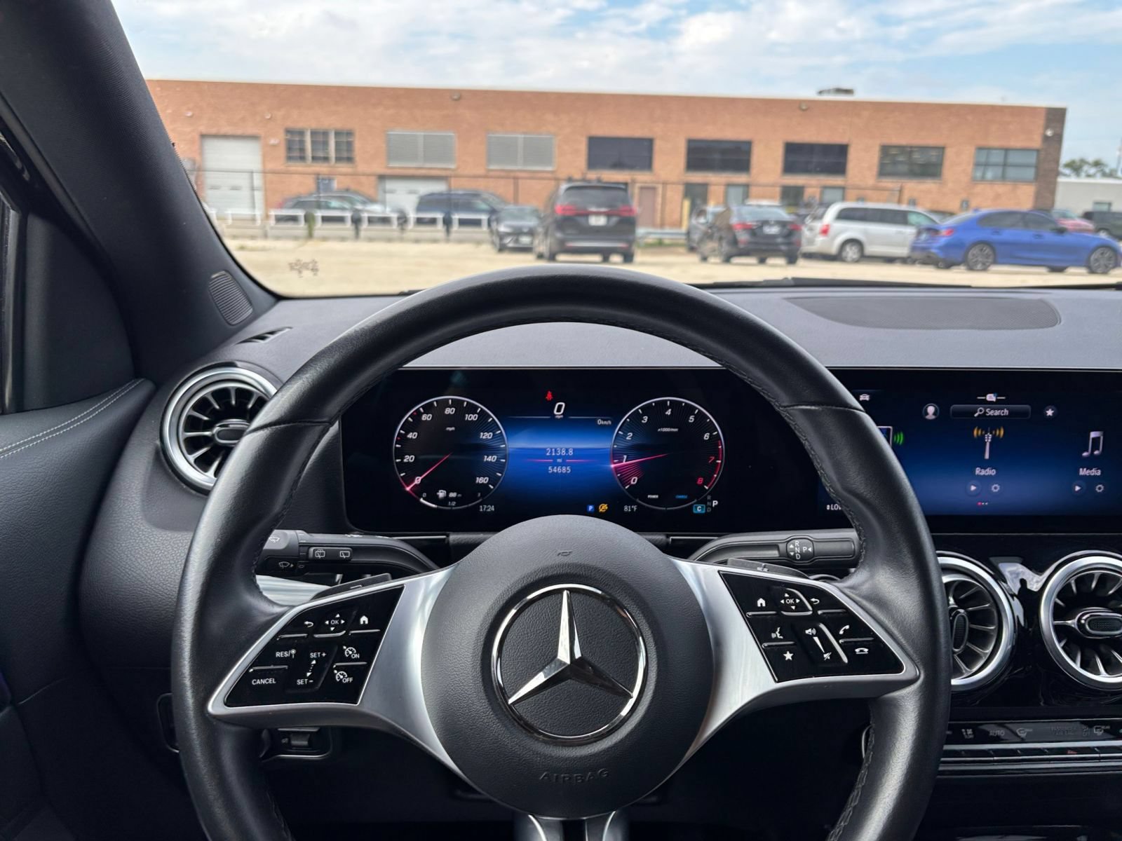 Thumbnail: 2025 Mercedes-Benz GLA - 35