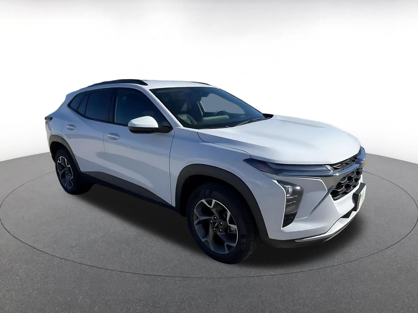 Thumbnail: 2025 Chevrolet Trax - 2