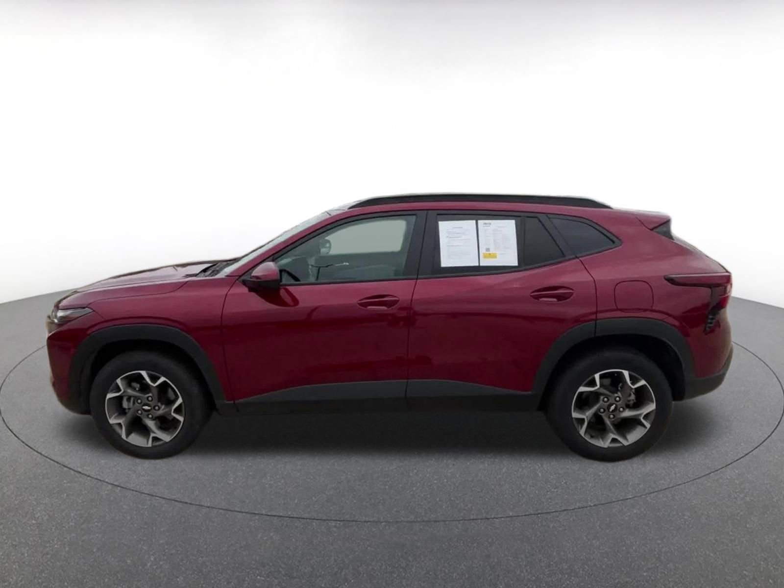 Thumbnail: 2025 Chevrolet Trax - 9