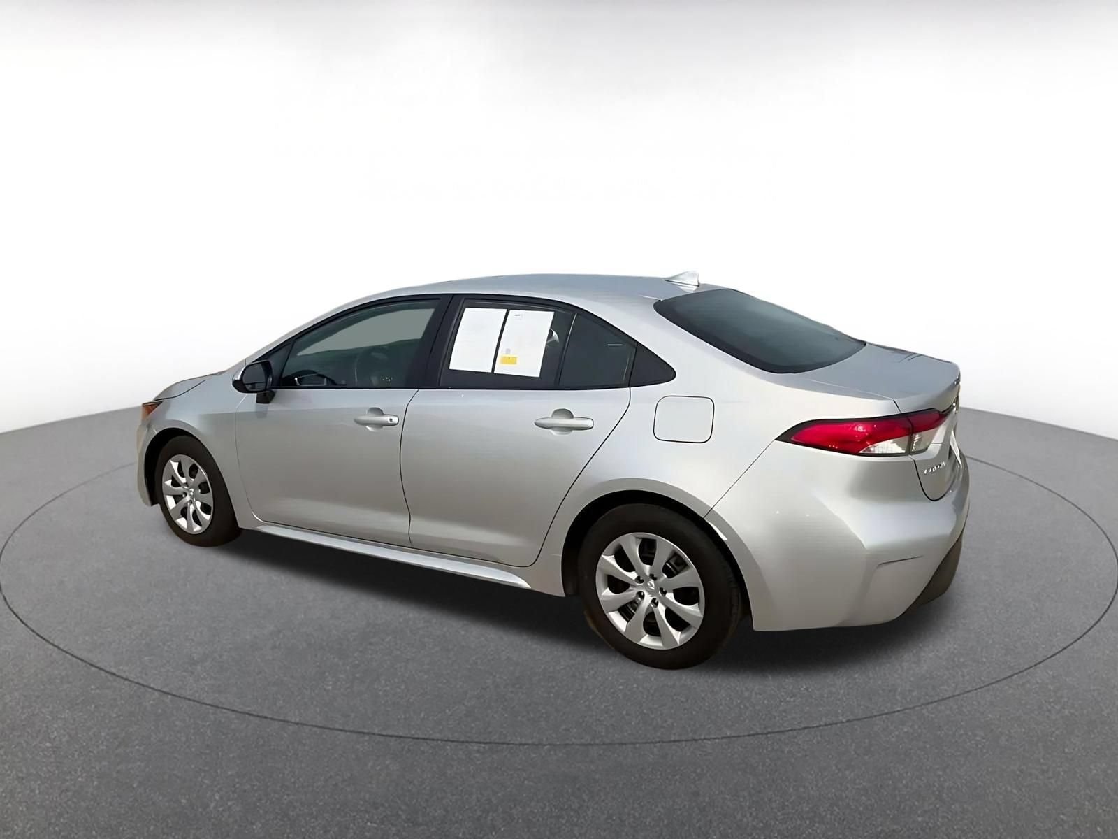 Thumbnail: 2025 Toyota Corolla - 10