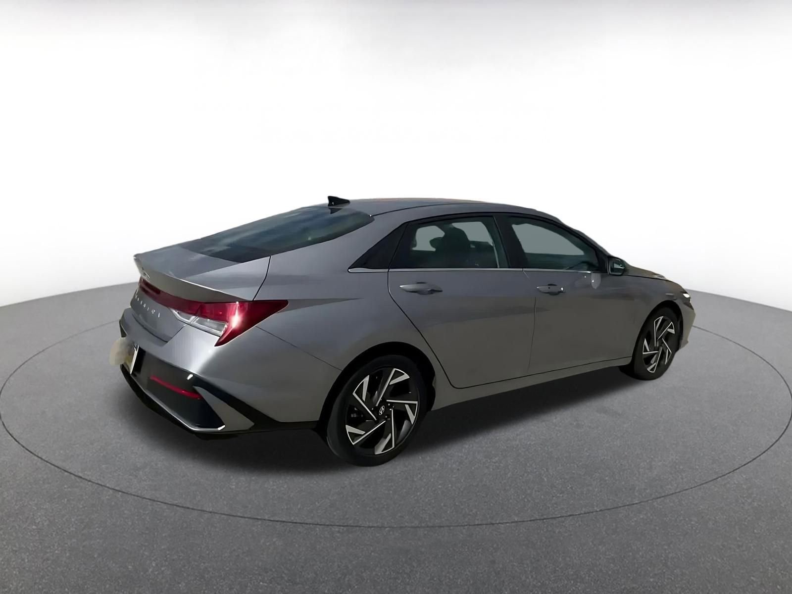 Thumbnail: 2025 Hyundai Elantra - 15