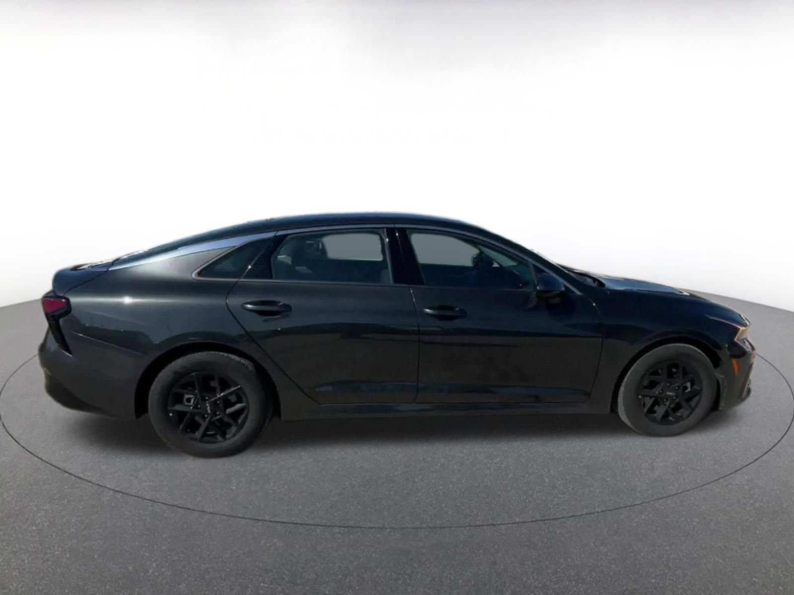Thumbnail: 2025 Kia K5 - 16